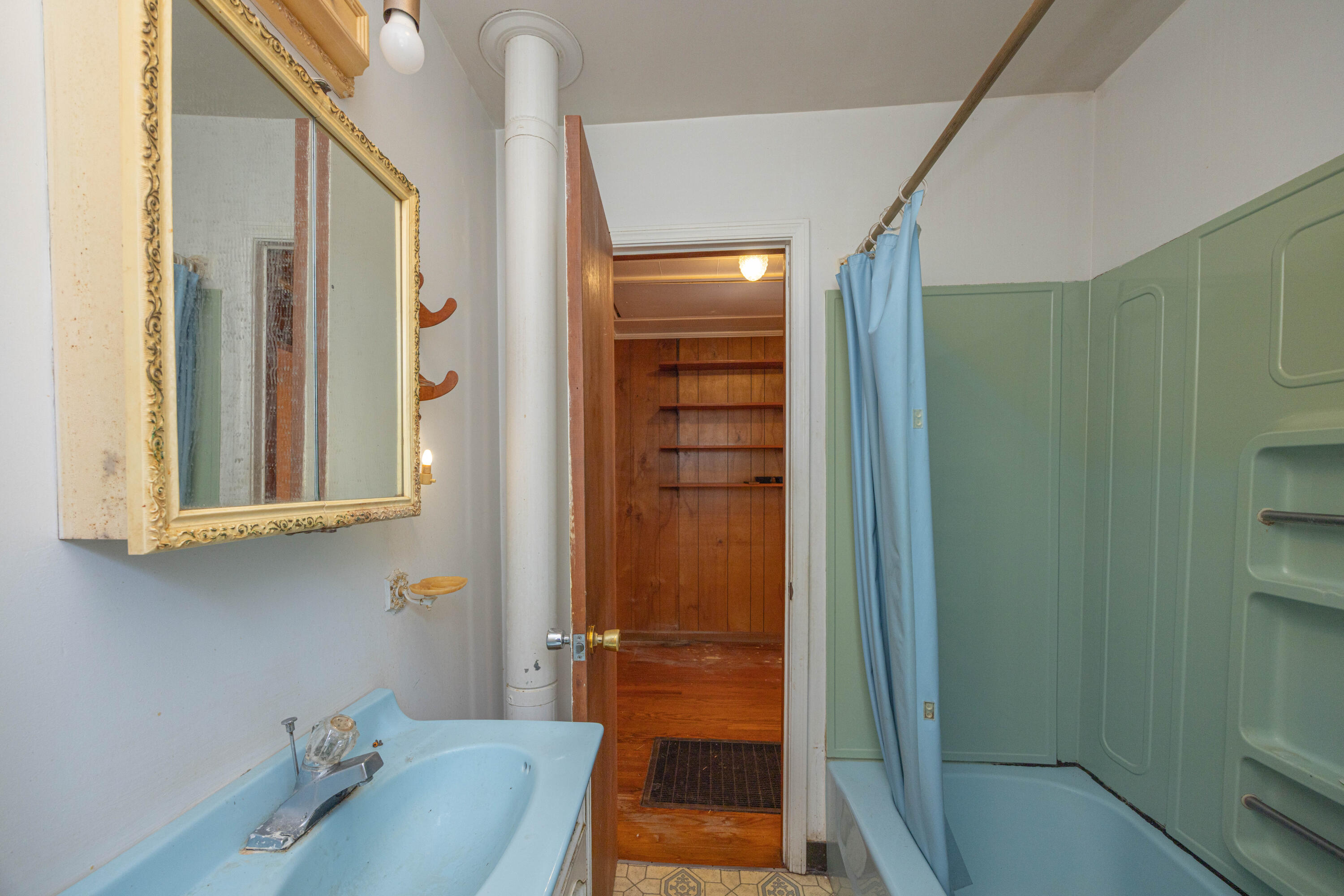 1709 Hinton Street Property Photo 12