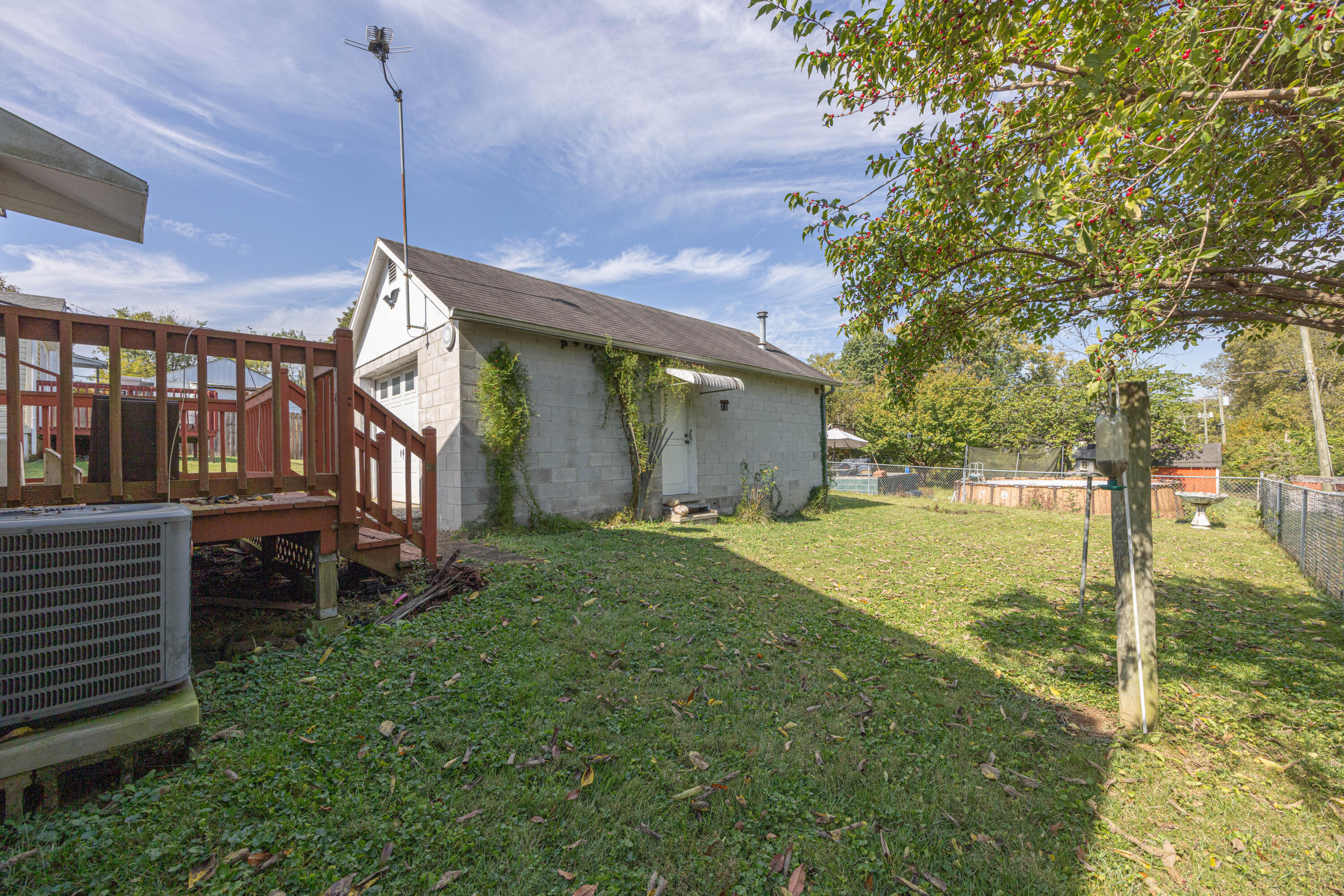 1709 Hinton Street Property Photo 19