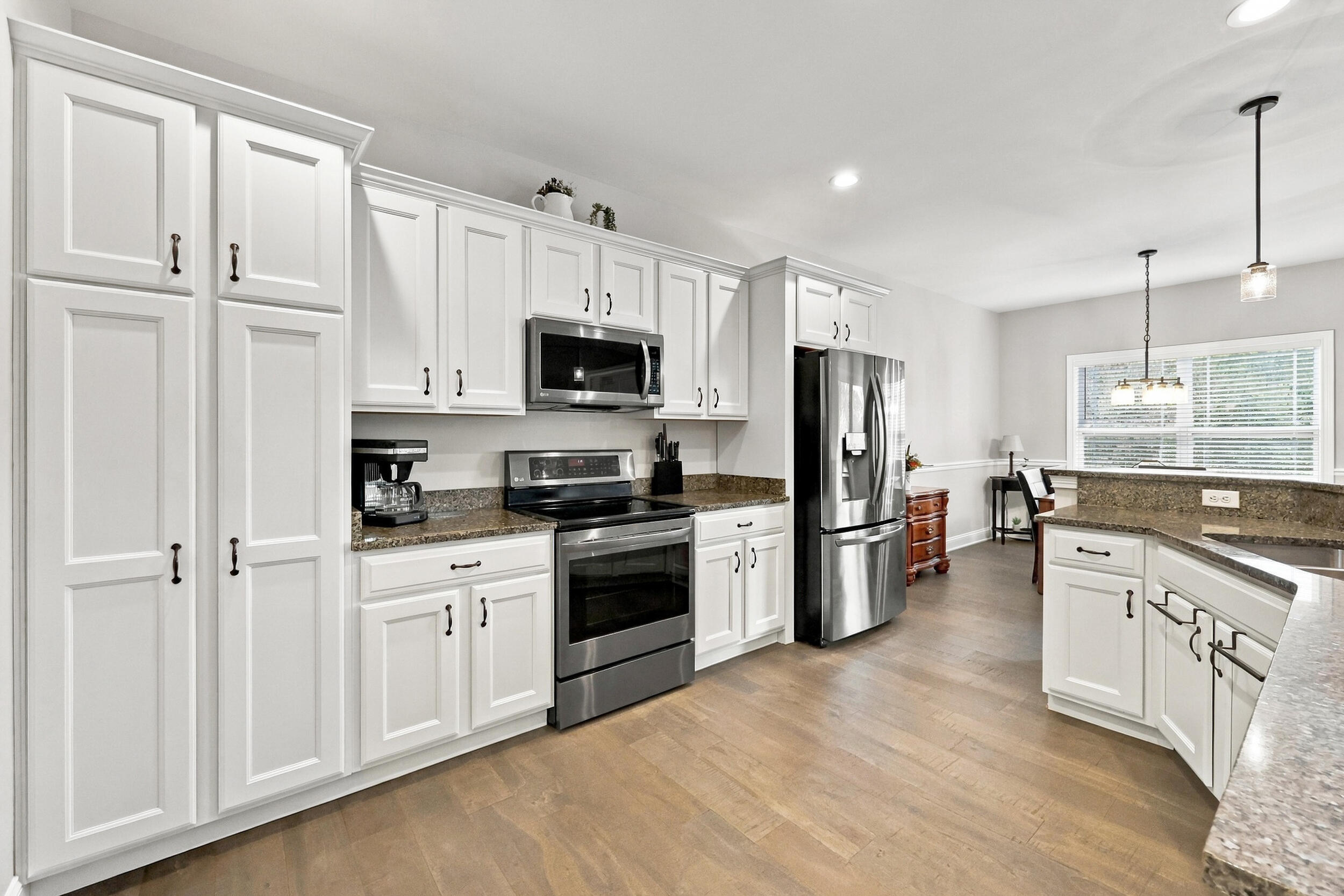 199 Westwoods Drive Property Photo 3