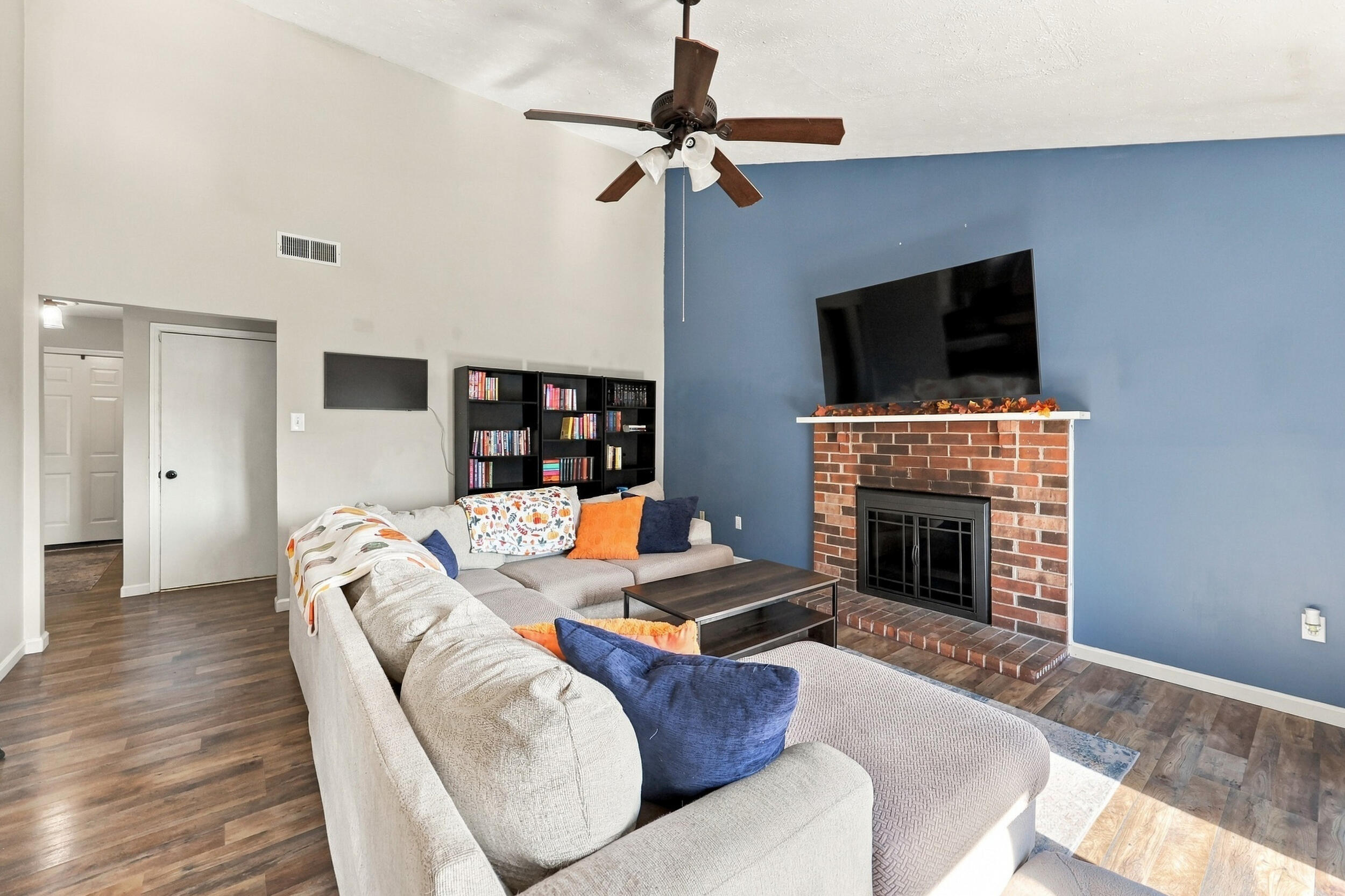 107 Hutchins Drive Property Photo 8