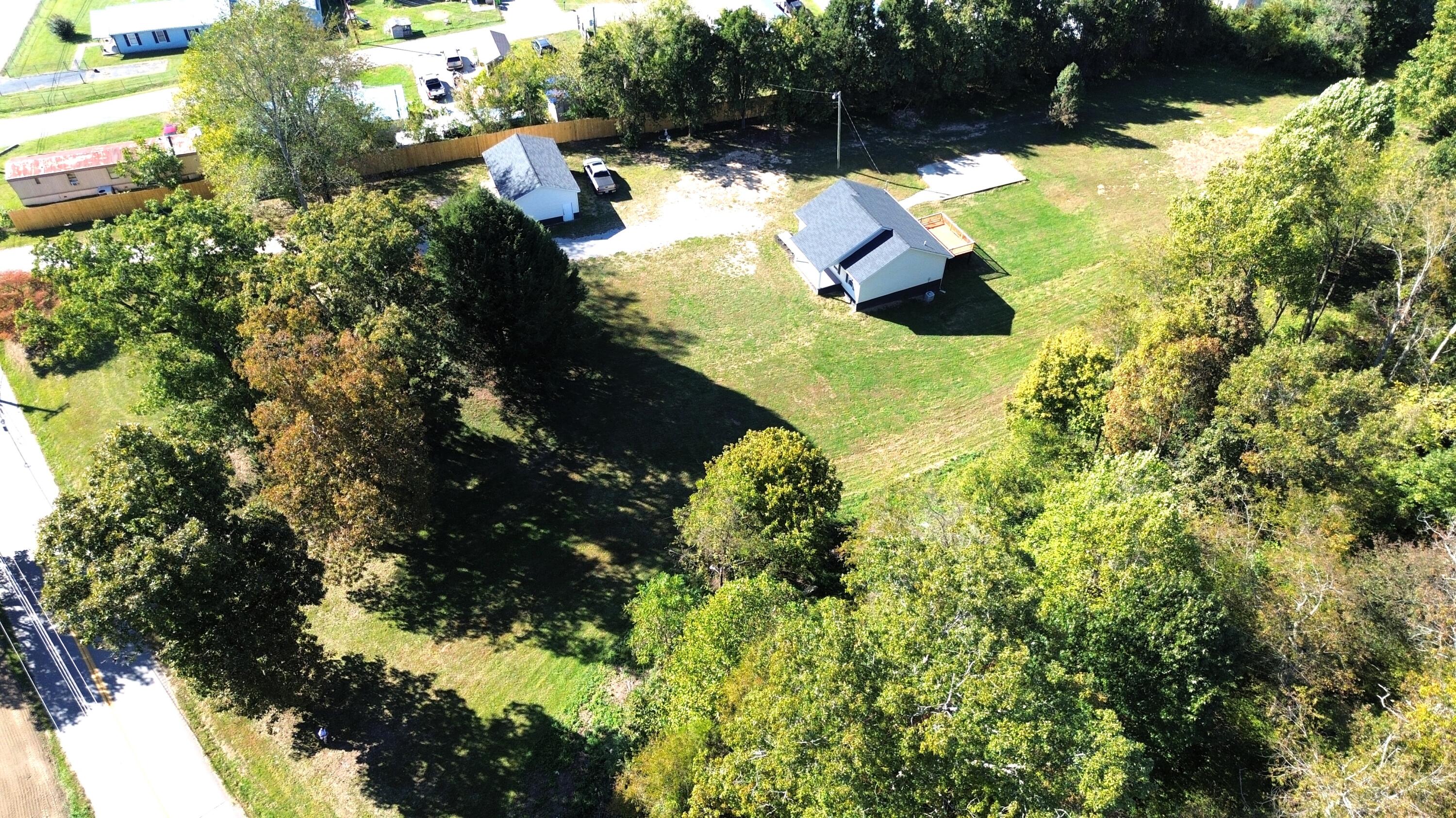 220 Moore Hill Avenue Property Photo 4