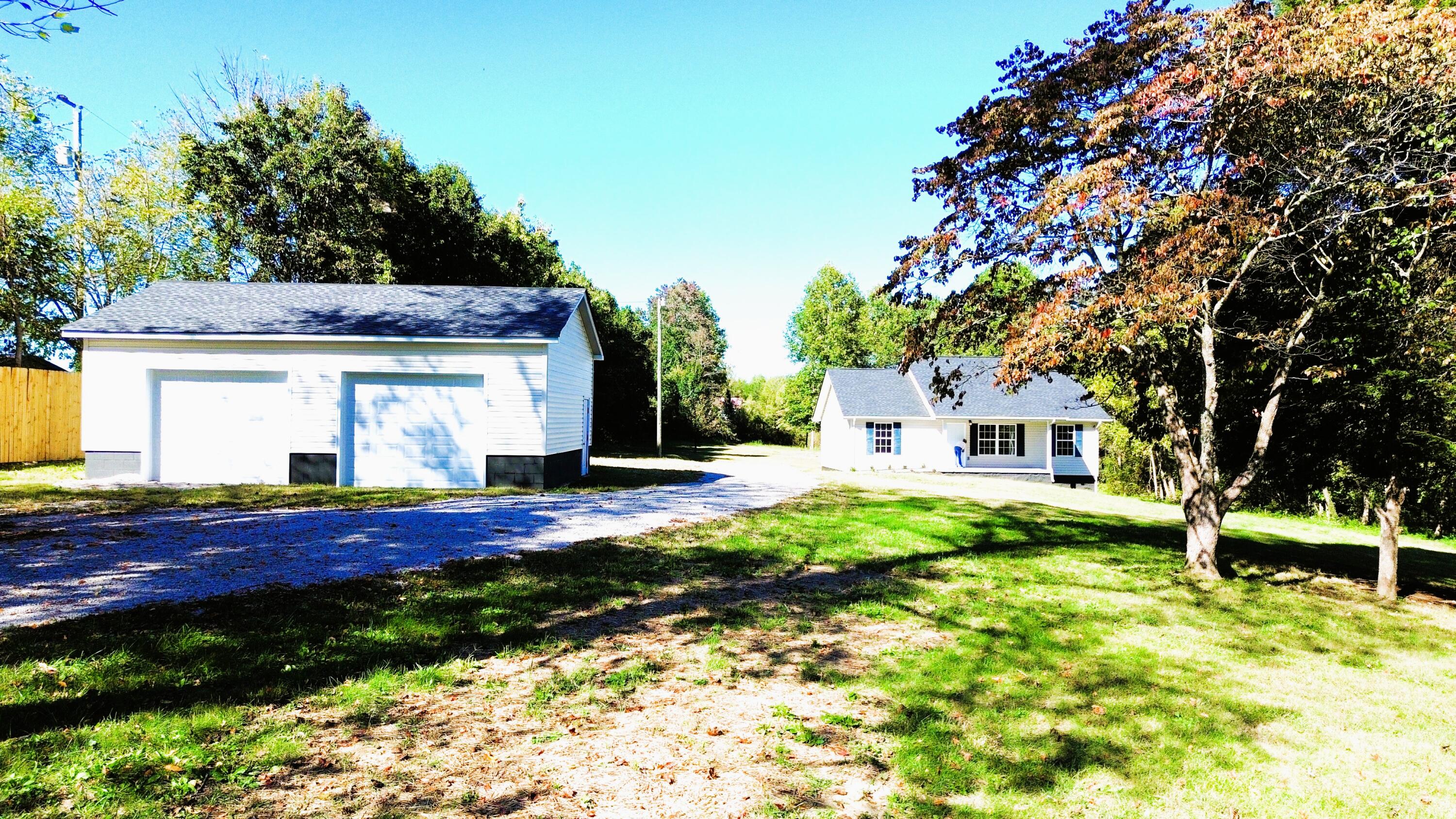 220 Moore Hill Avenue Property Photo 8