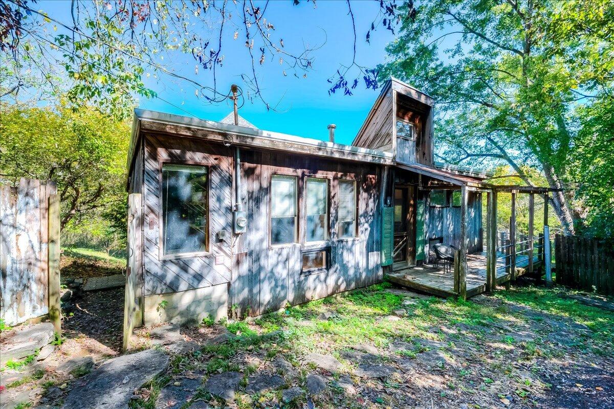 2436 Bridgeport Benson Road Property Photo 1