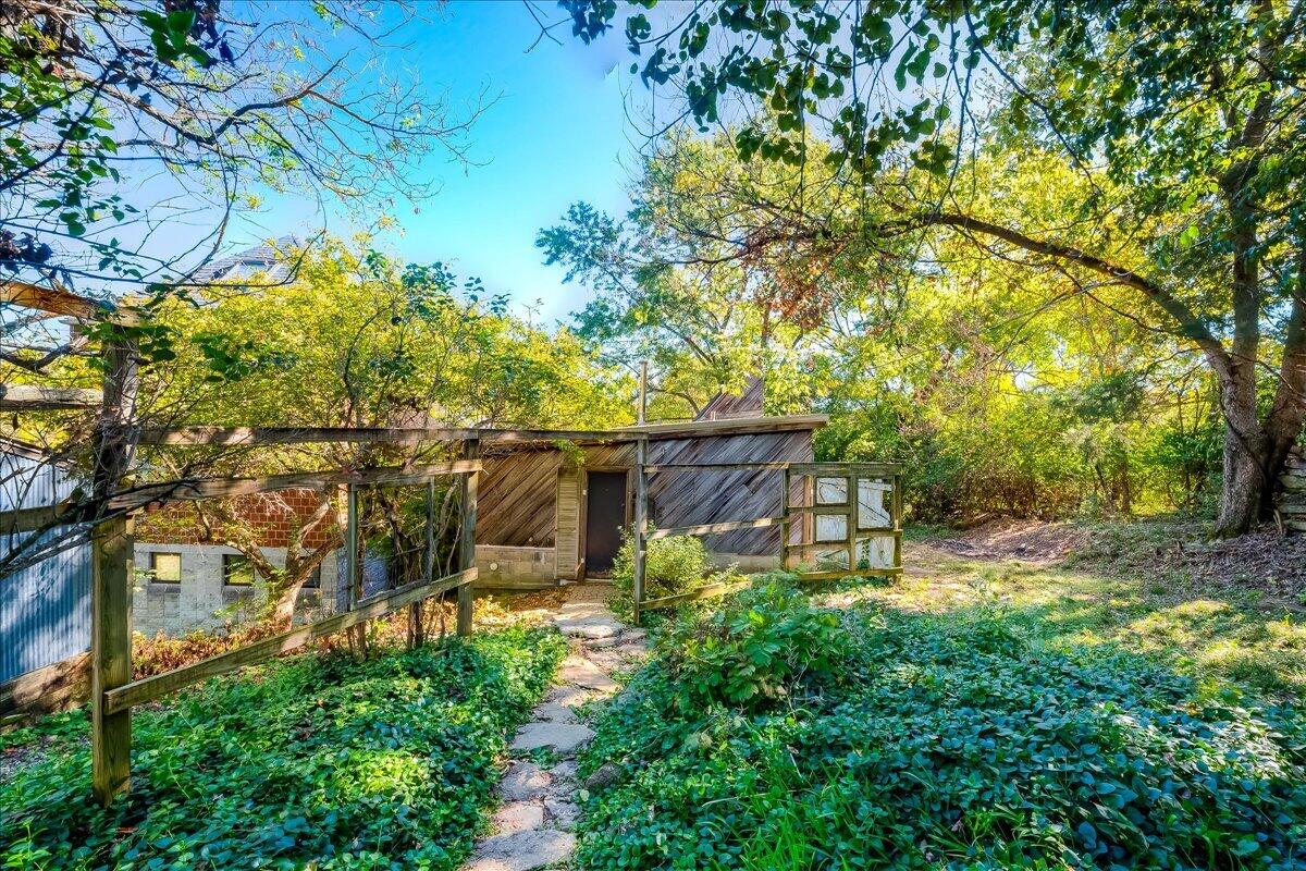 2436 Bridgeport Benson Road Property Photo 4