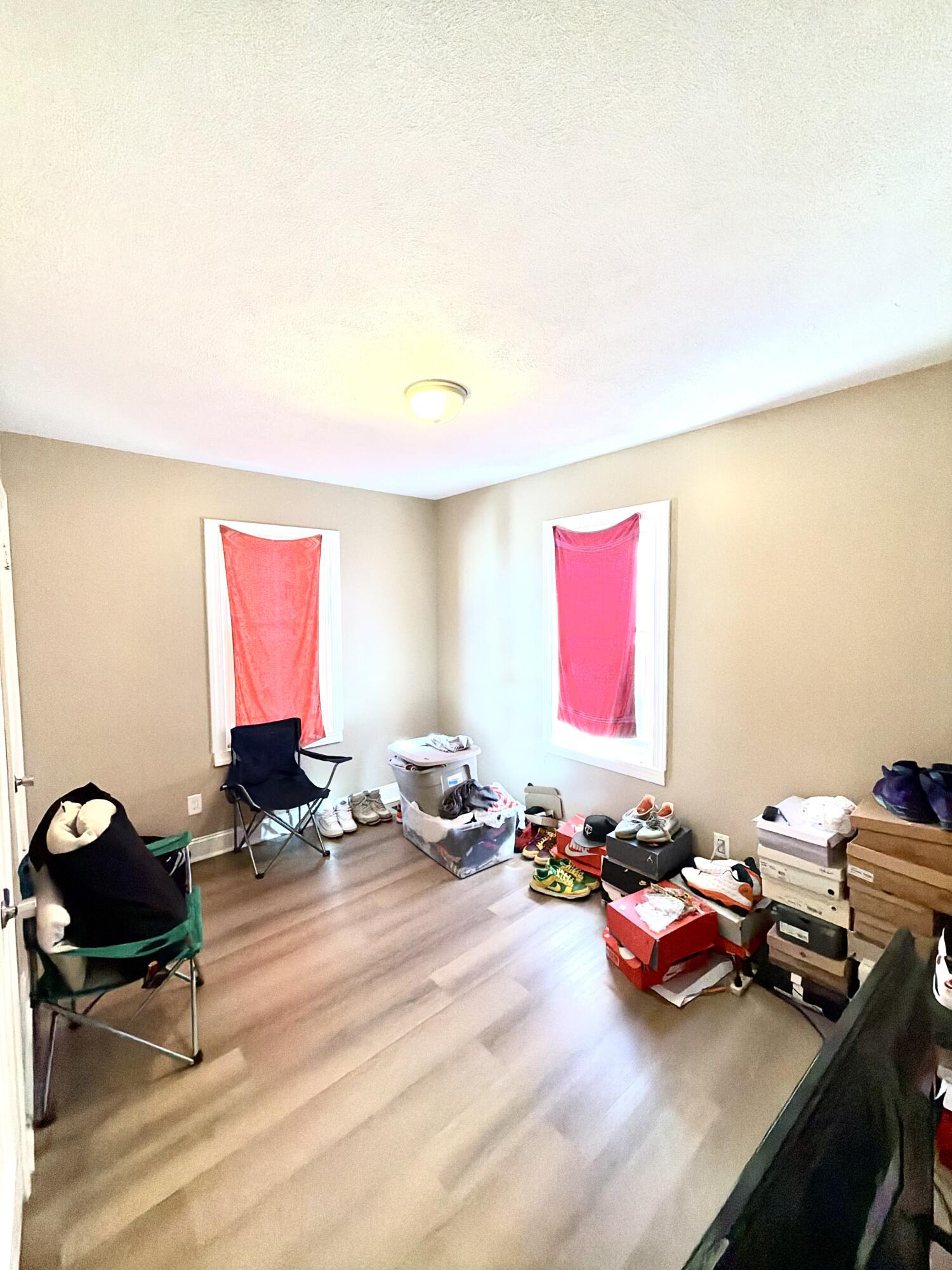 123 E 9th Street Property Photo 11