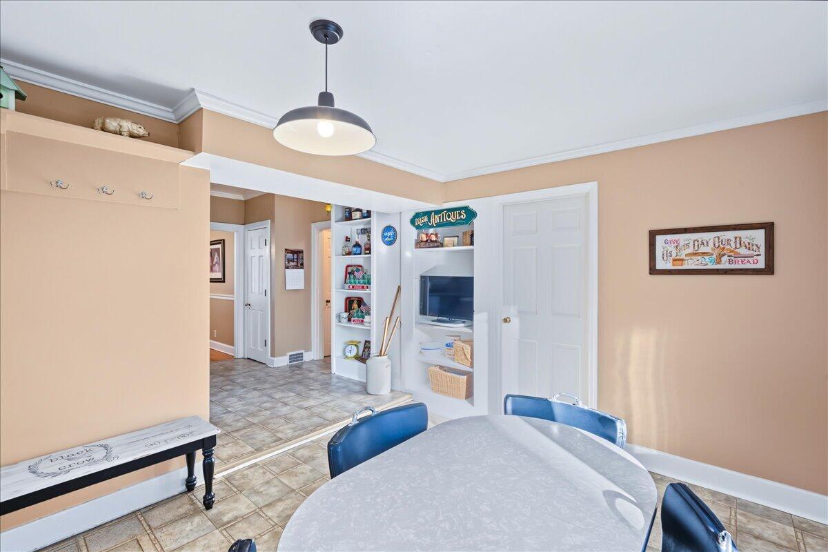 5 Graham Avenue Property Photo 25
