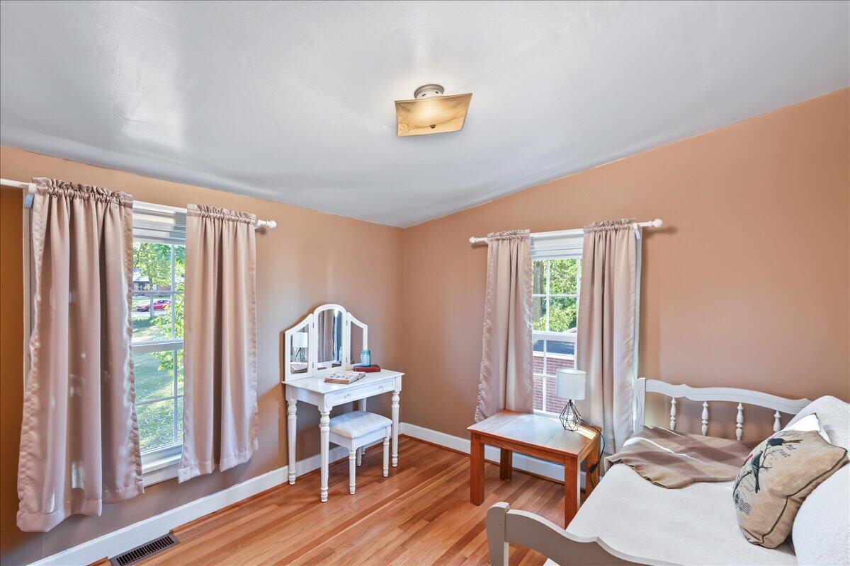 5 Graham Avenue Property Photo 44