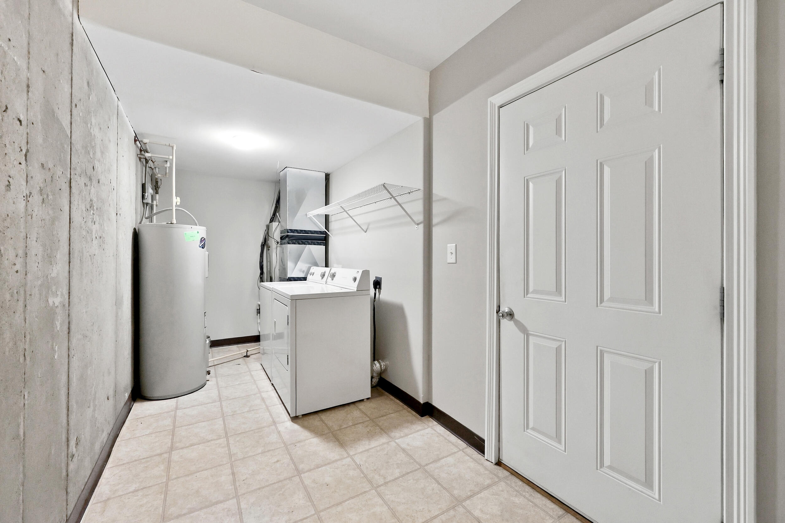 255 Towne Square Park Property Photo 22