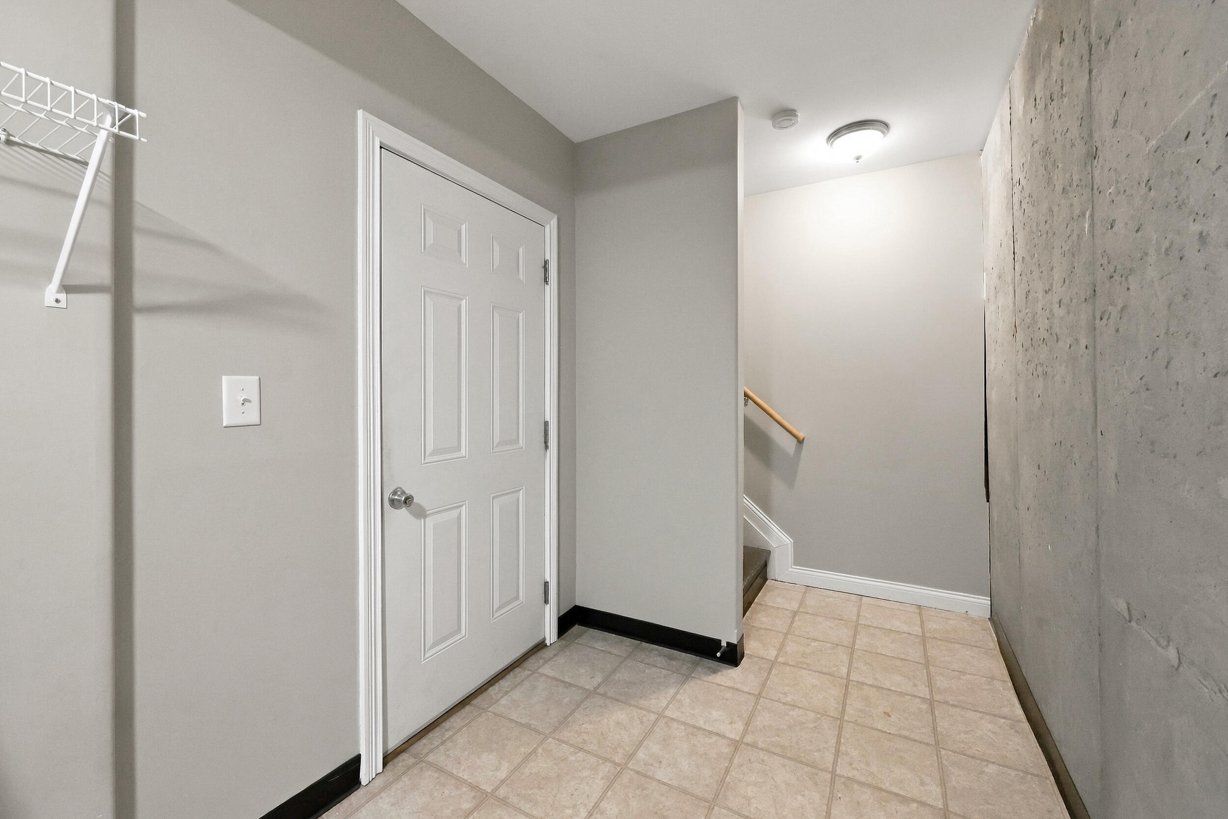 255 Towne Square Park Property Photo 24