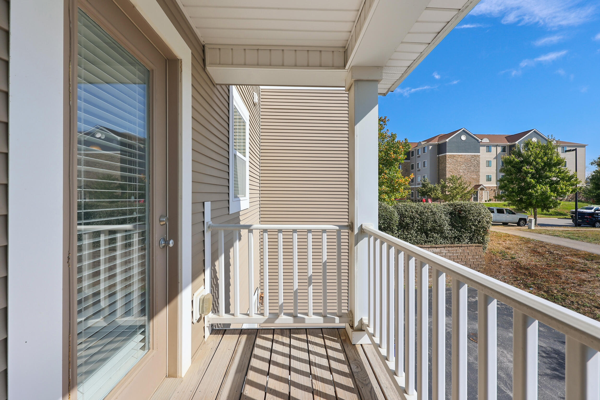 255 Towne Square Park Property Photo 26