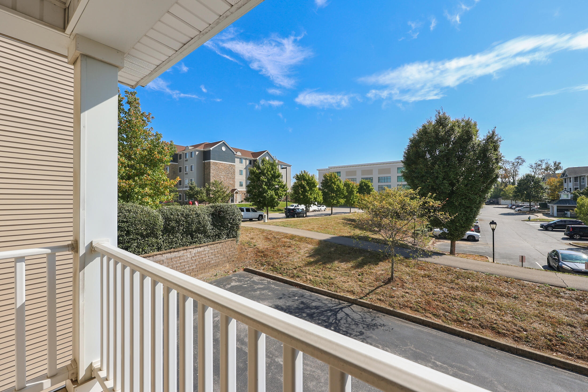 255 Towne Square Park Property Photo 27