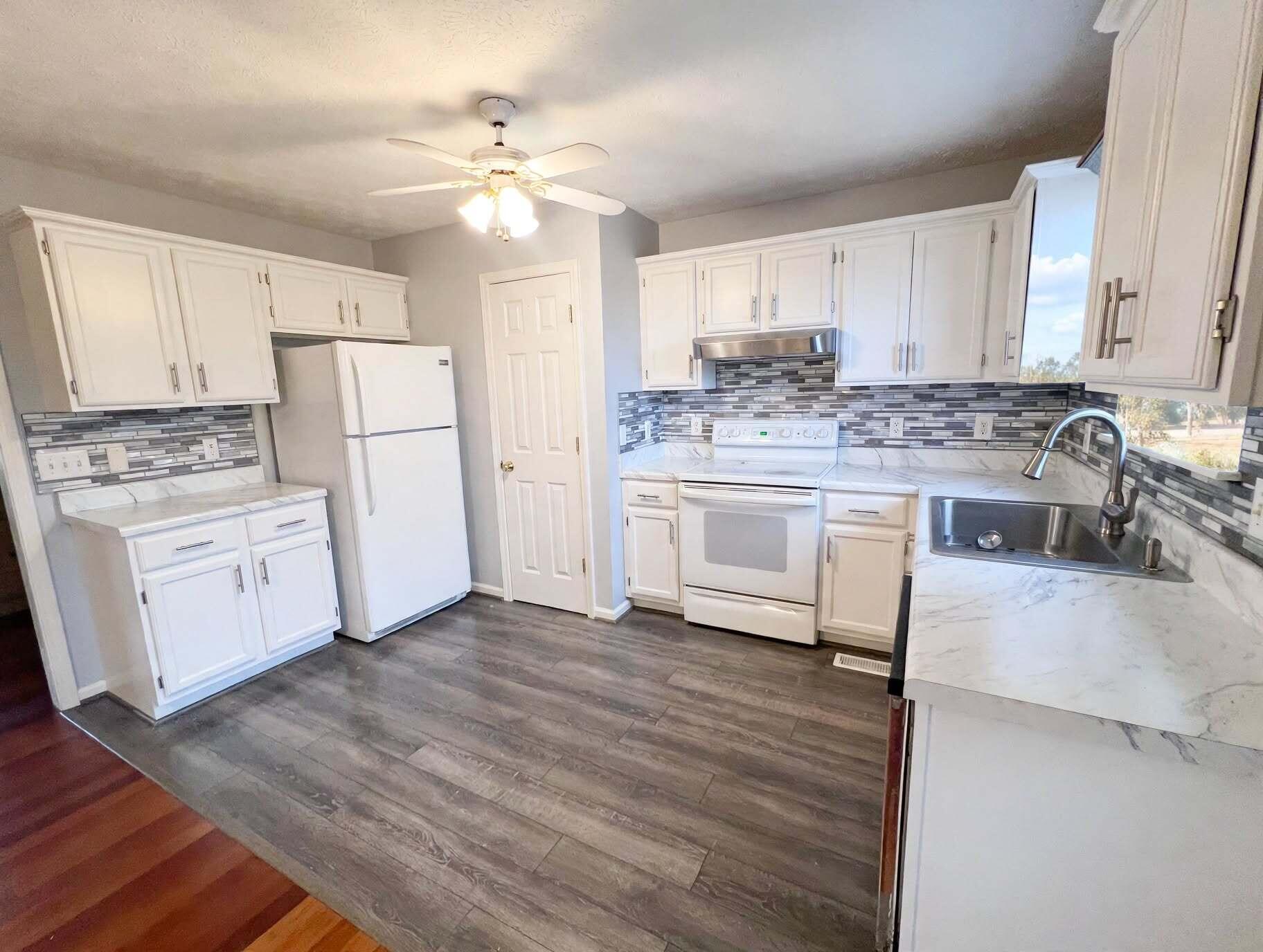11327 Ebenezer Road Property Photo 4
