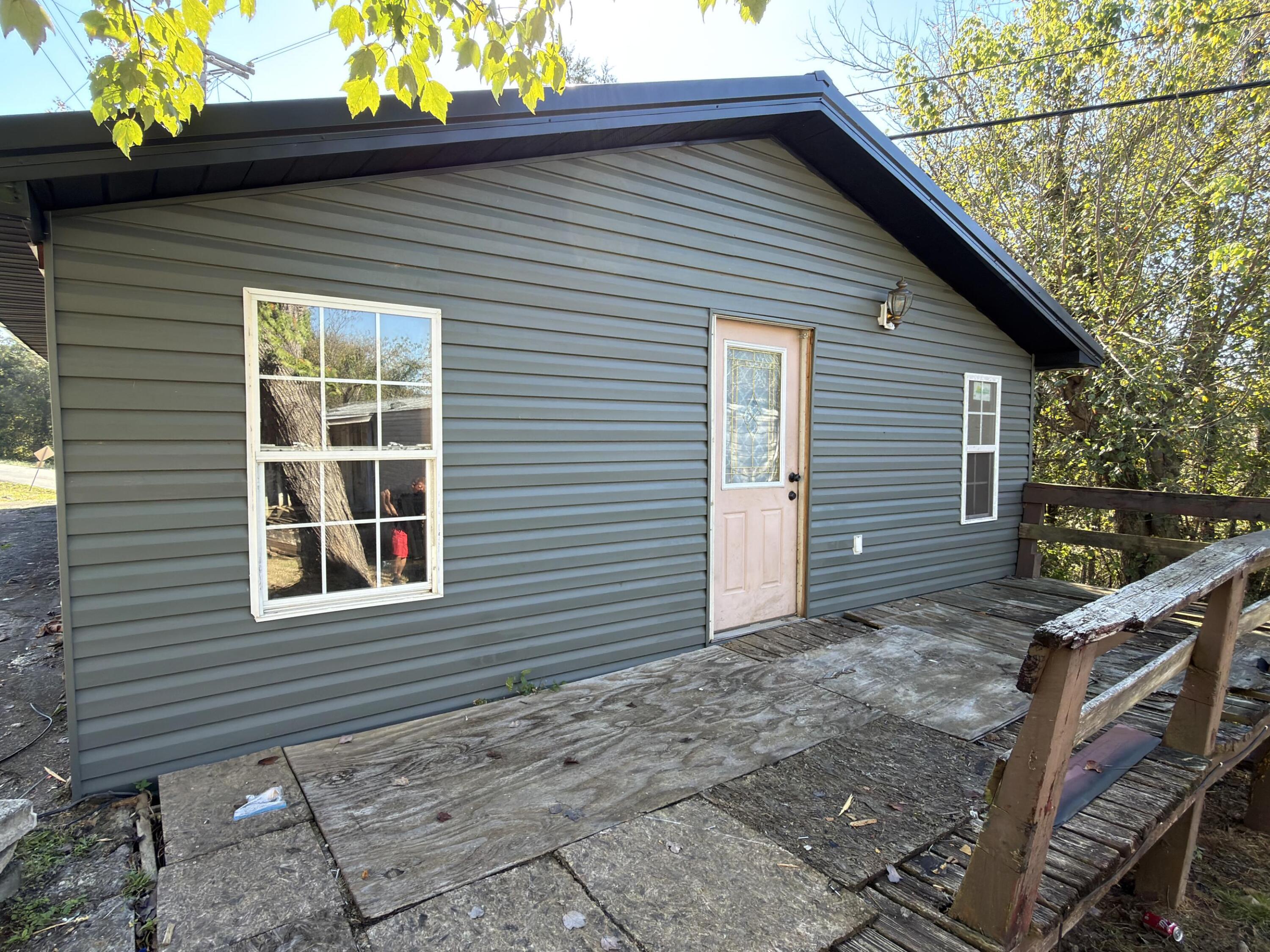 6960 Ky-776 Property Photo 10