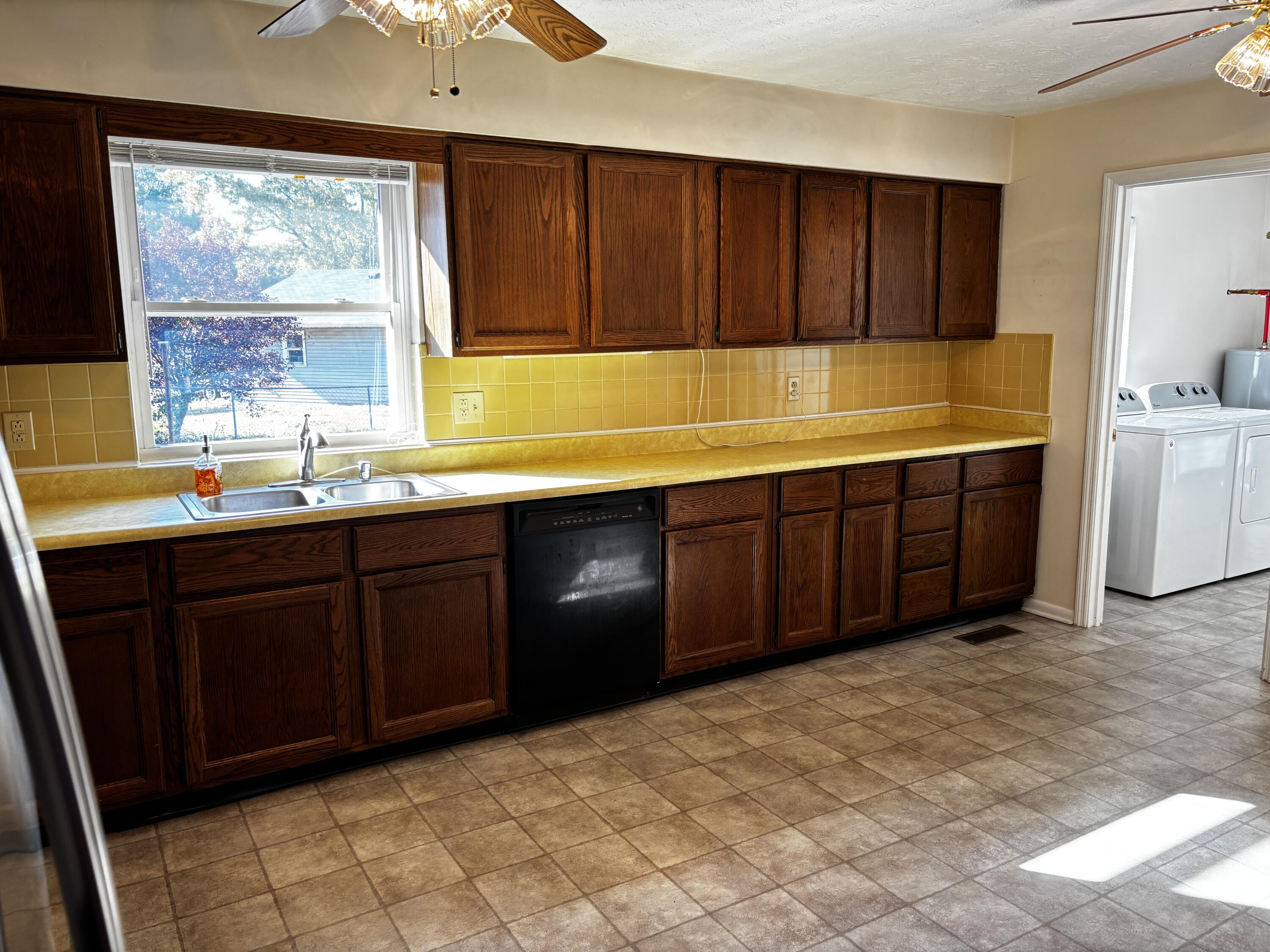 636 Alfa Drive Property Photo 7