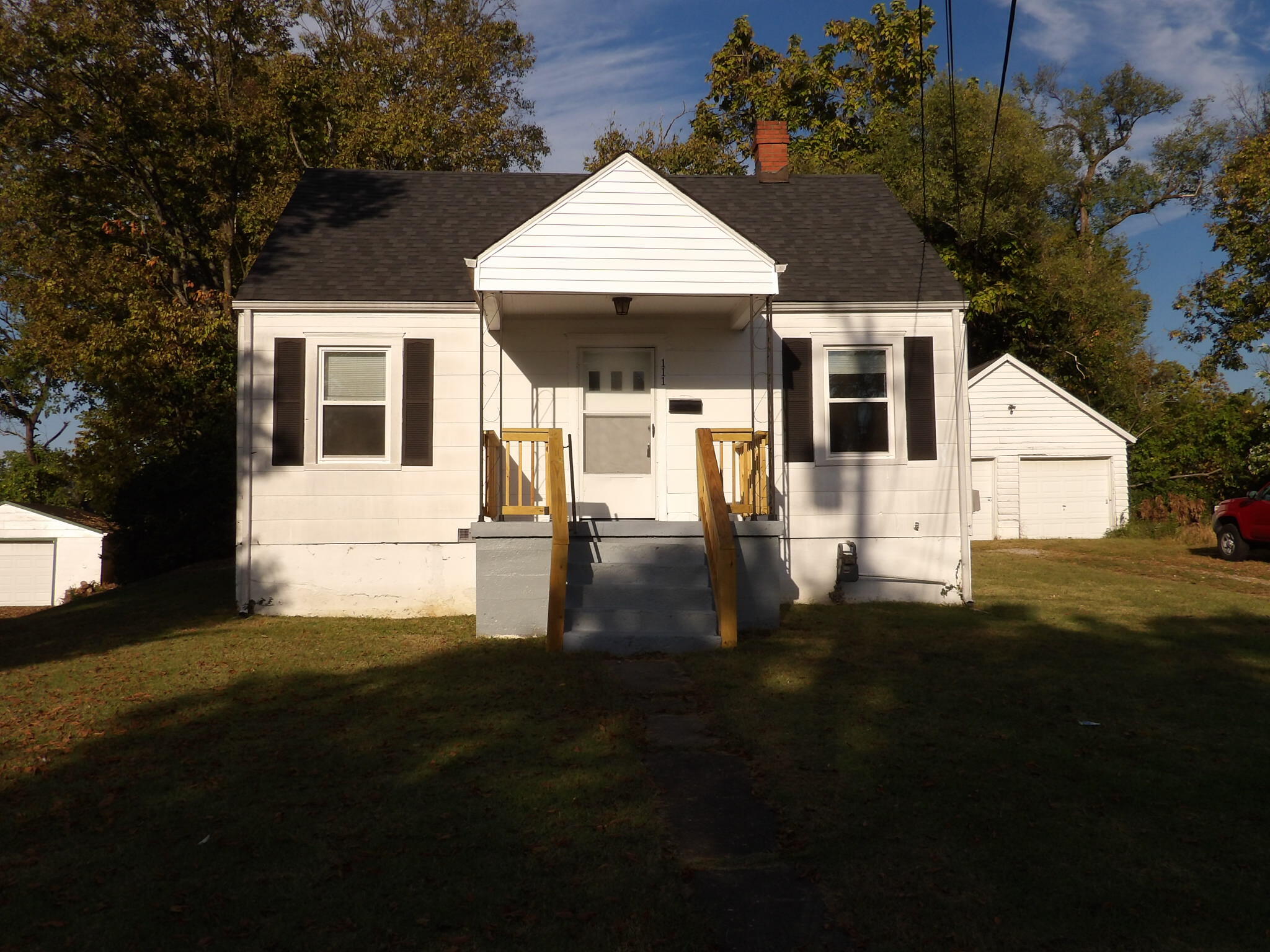 111 Allnutt Drive Property Photo 1