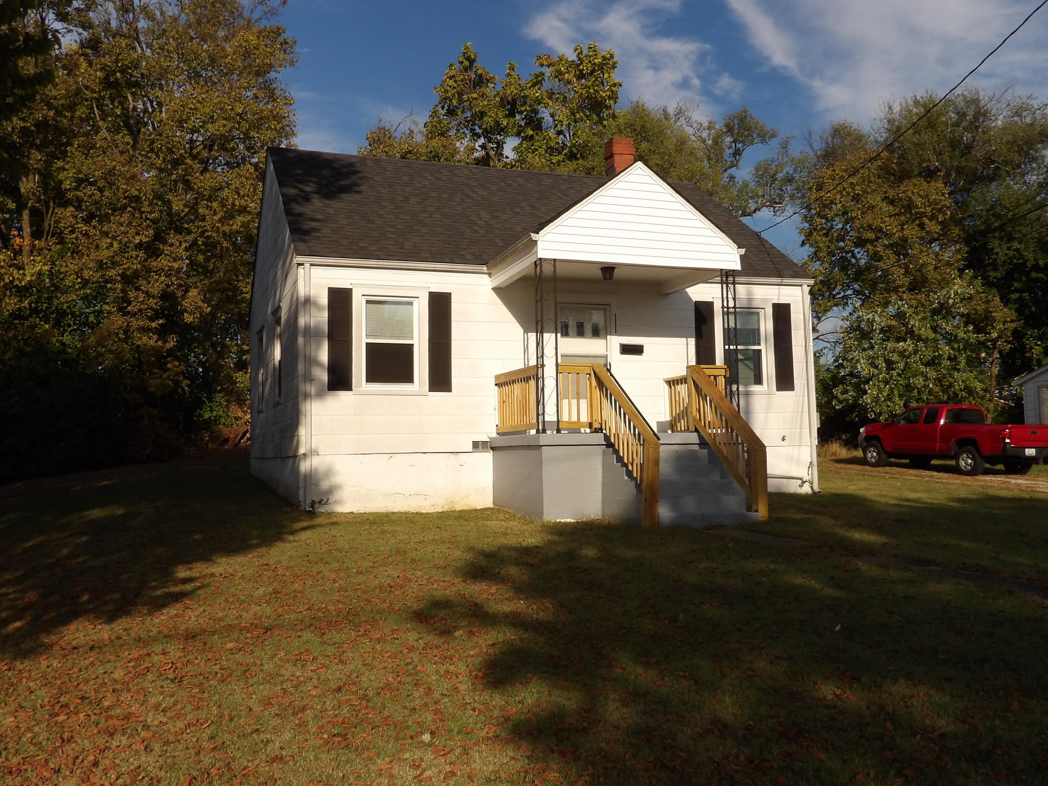 111 Allnutt Drive Property Photo 2