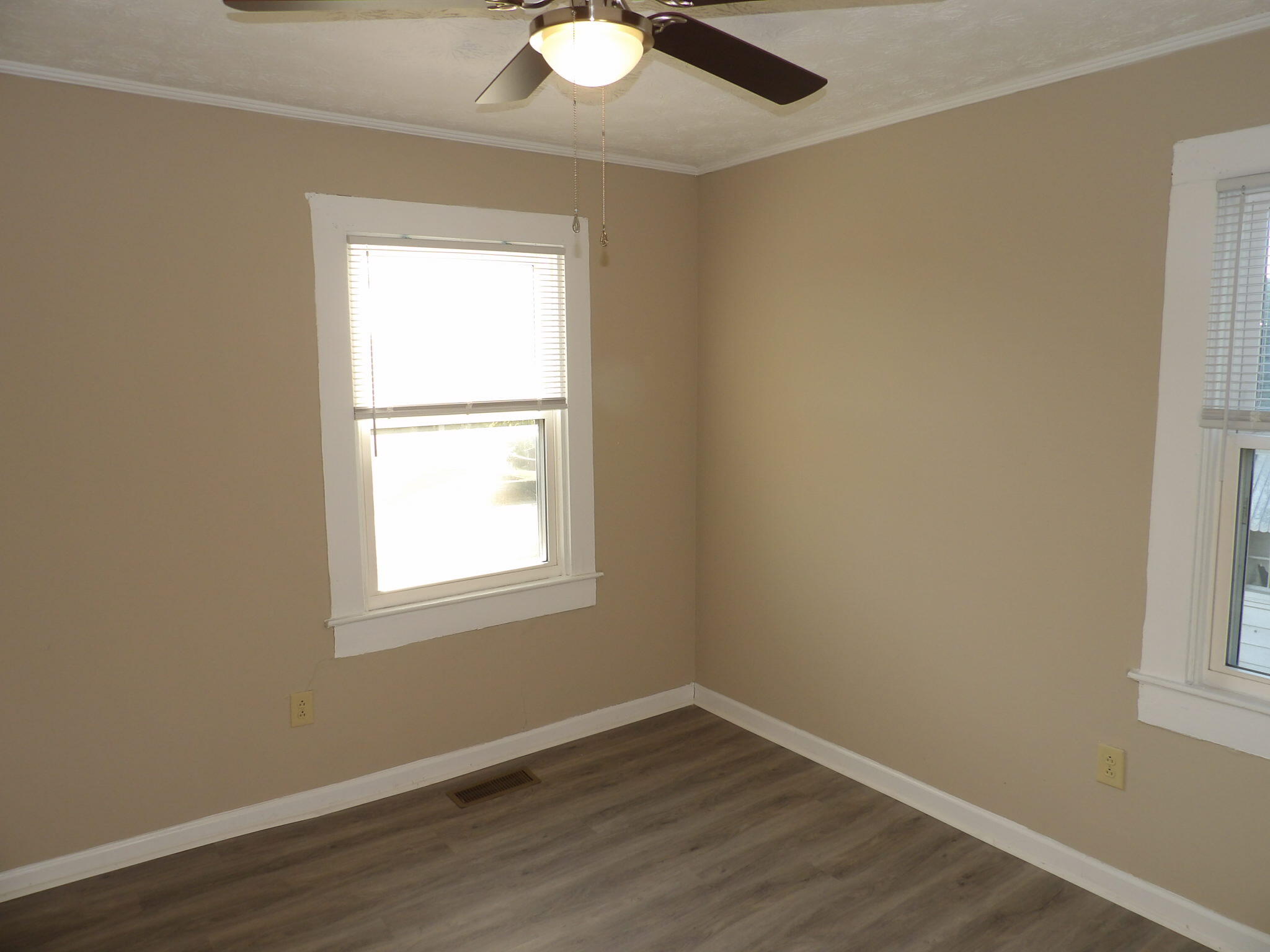 111 Allnutt Drive Property Photo 16