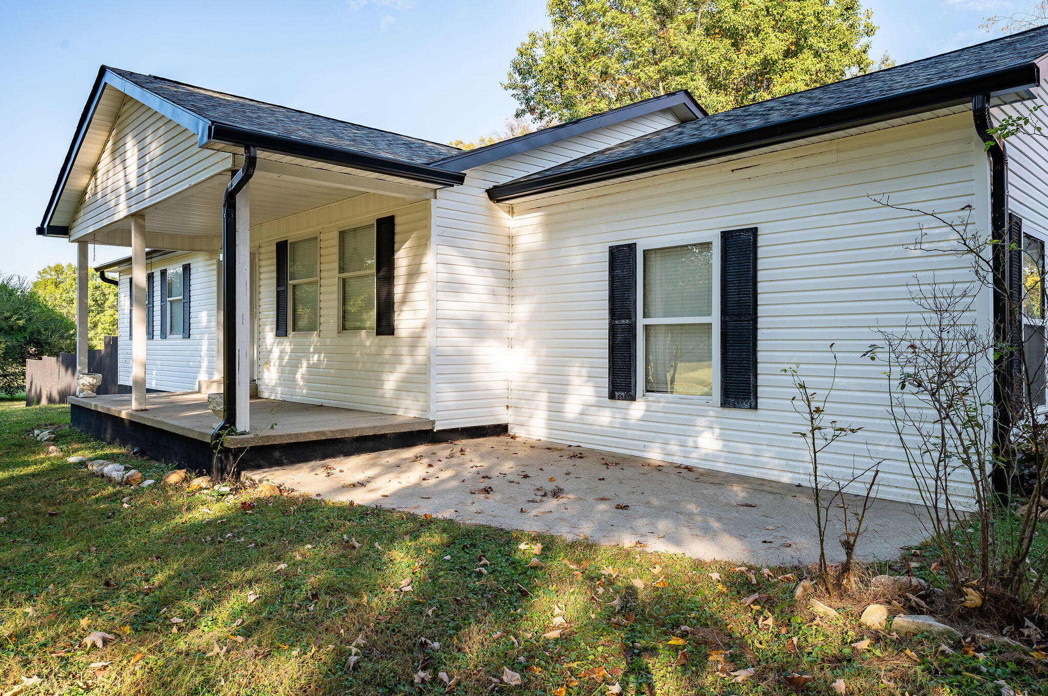 9981 Battlefield Memorial Highway Property Photo 2