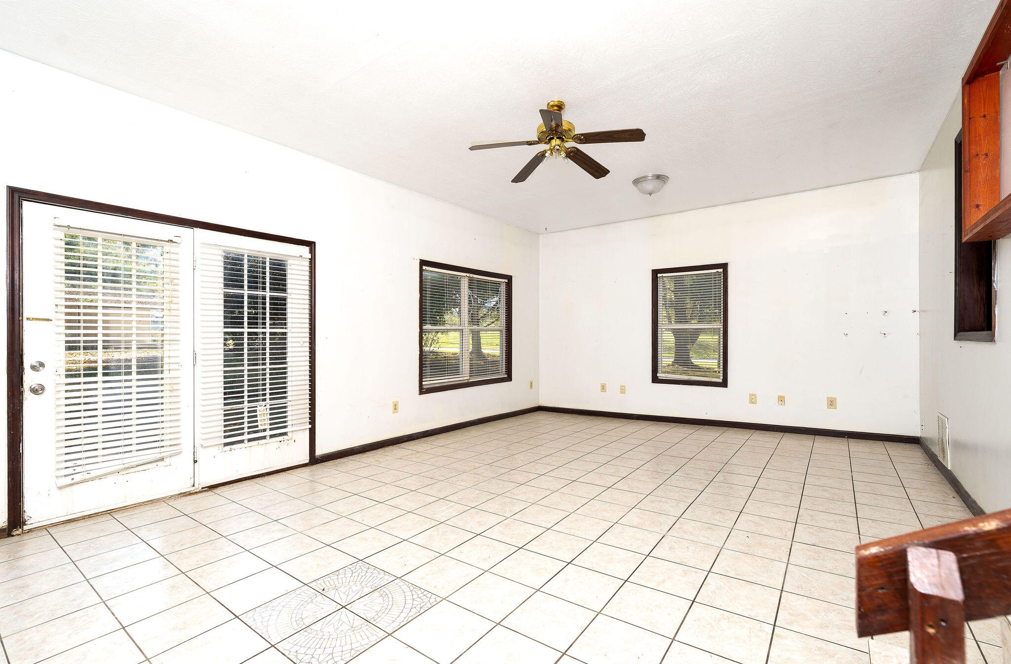 9981 Battlefield Memorial Highway Property Photo 16