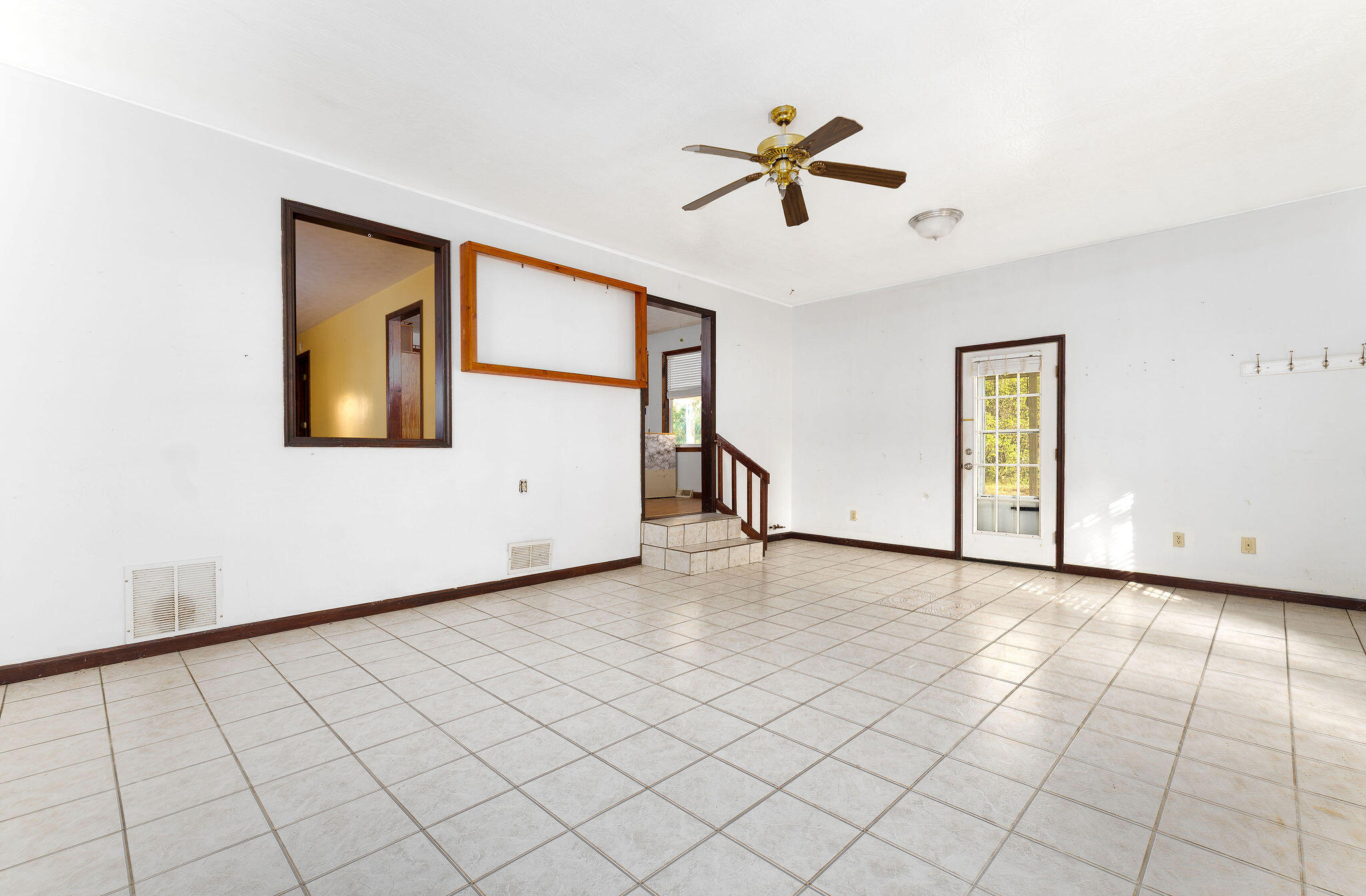9981 Battlefield Memorial Highway Property Photo 17