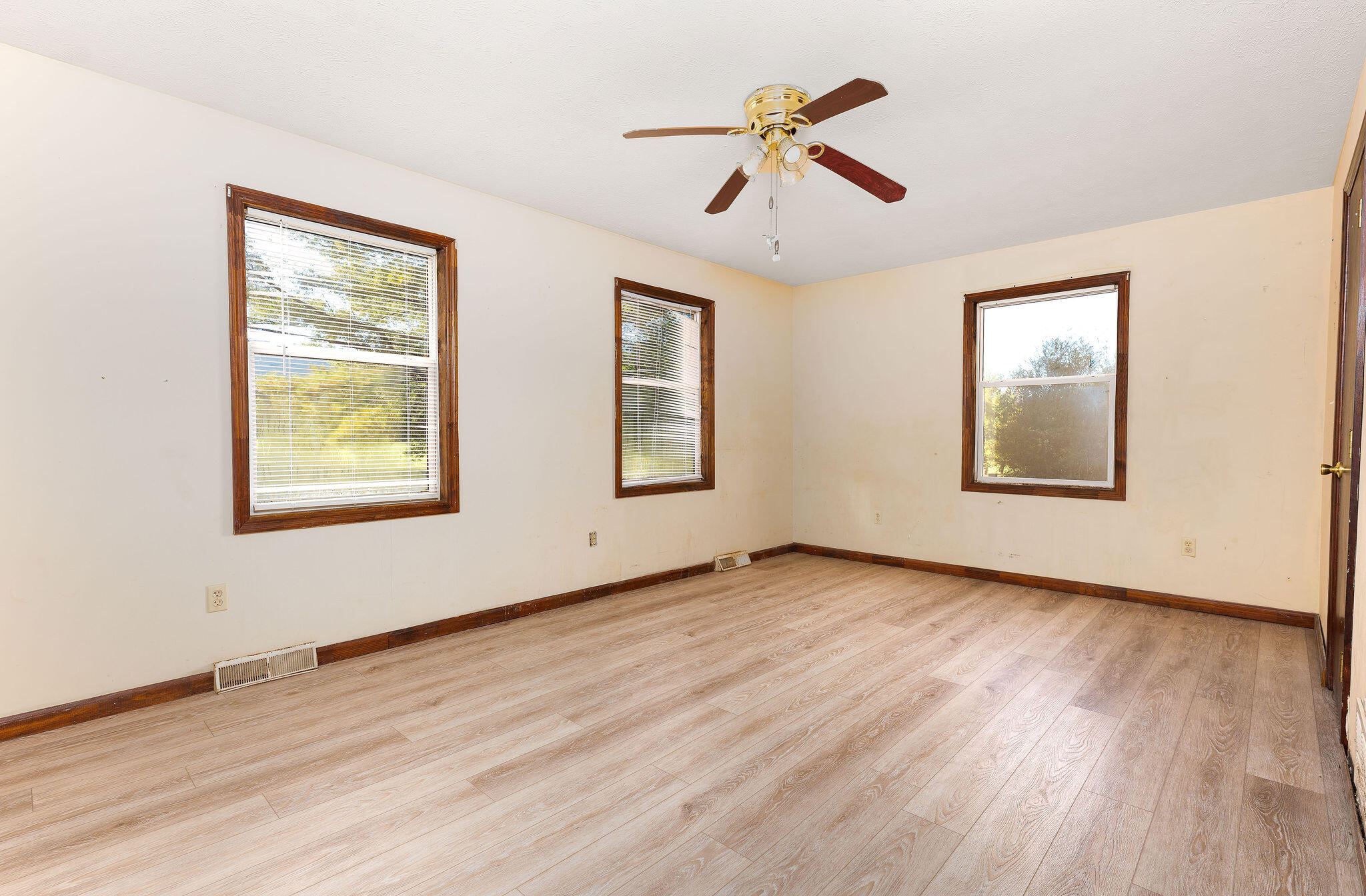 9981 Battlefield Memorial Highway Property Photo 21