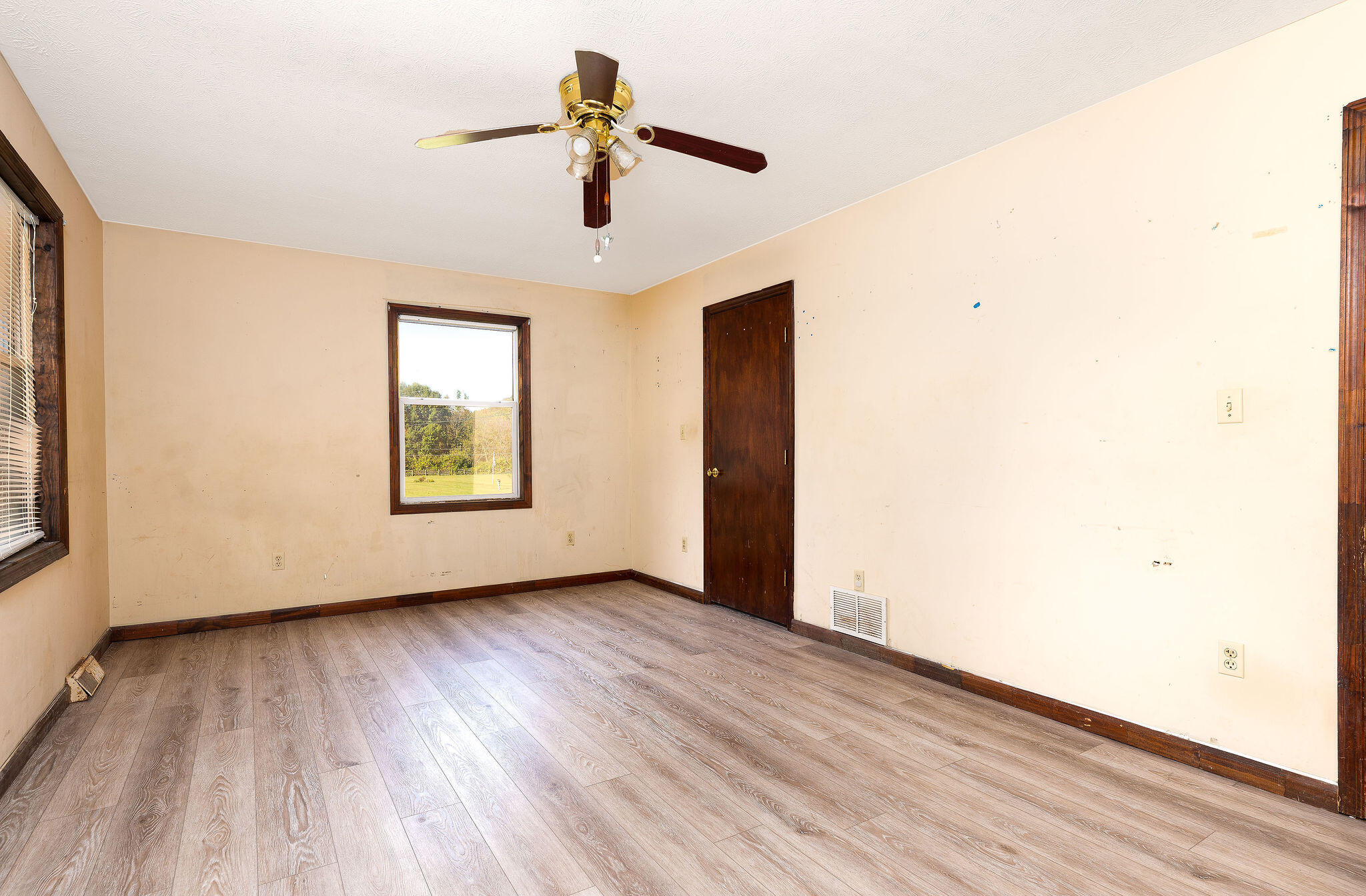 9981 Battlefield Memorial Highway Property Photo 22