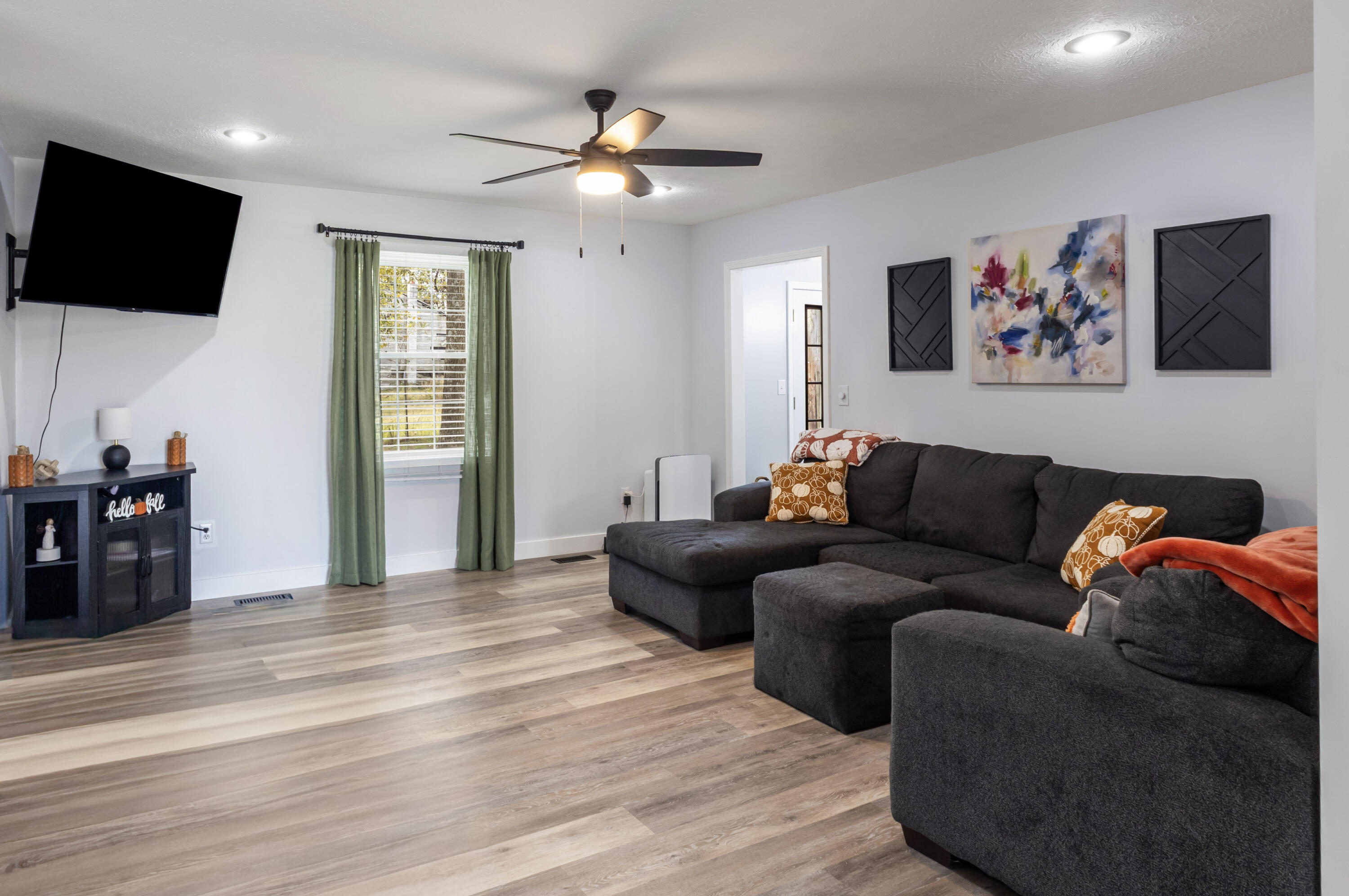 921 Wing Tip Circle Property Photo 8