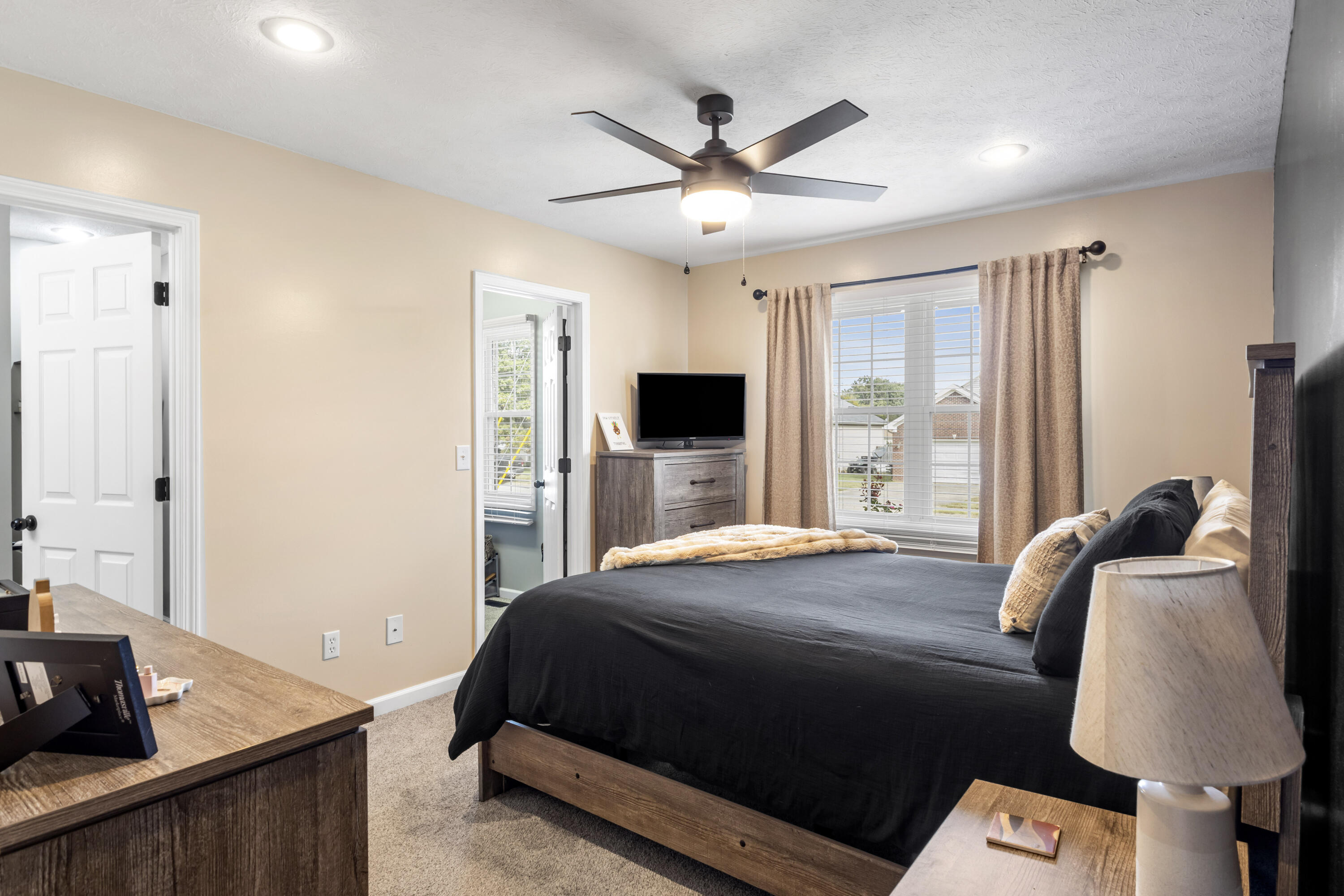 921 Wing Tip Circle Property Photo 21