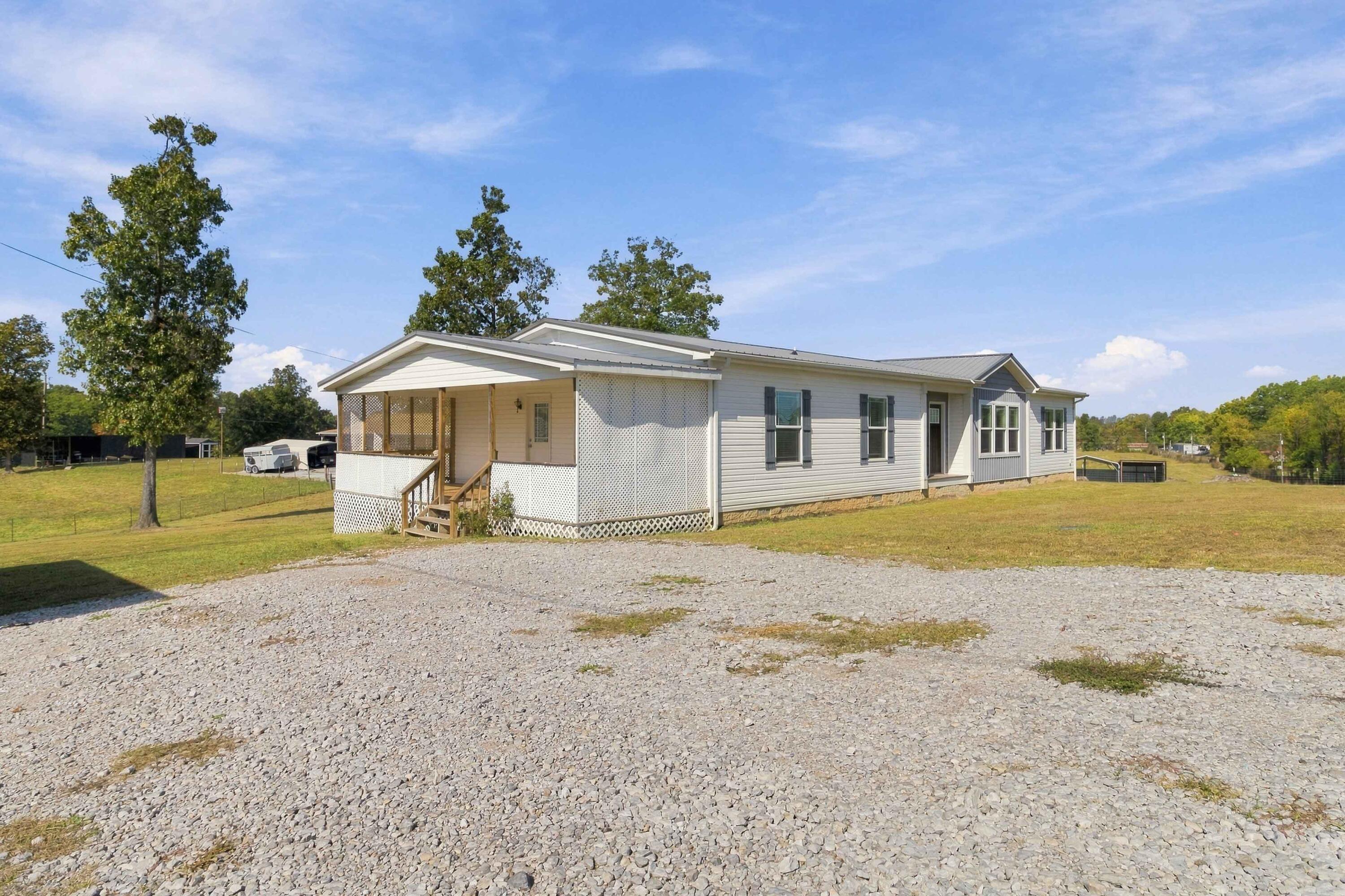 401 Meadows Grove Road Property Photo 2