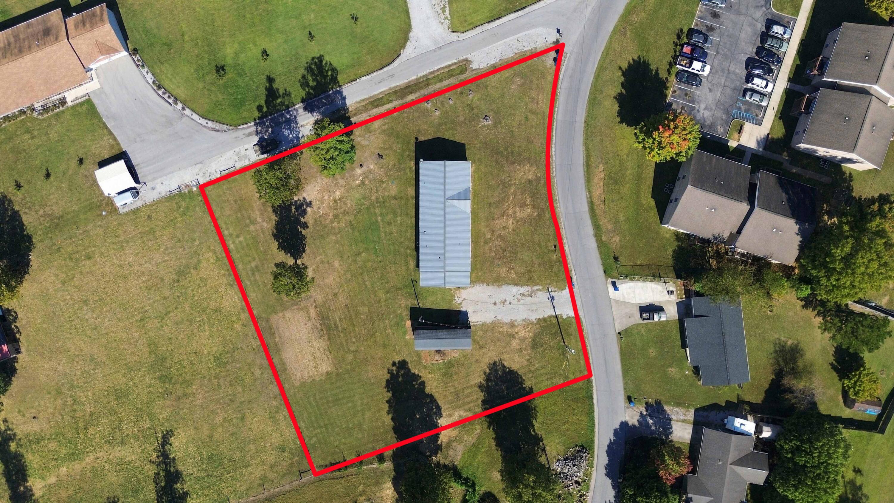 401 Meadows Grove Road Property Photo 5