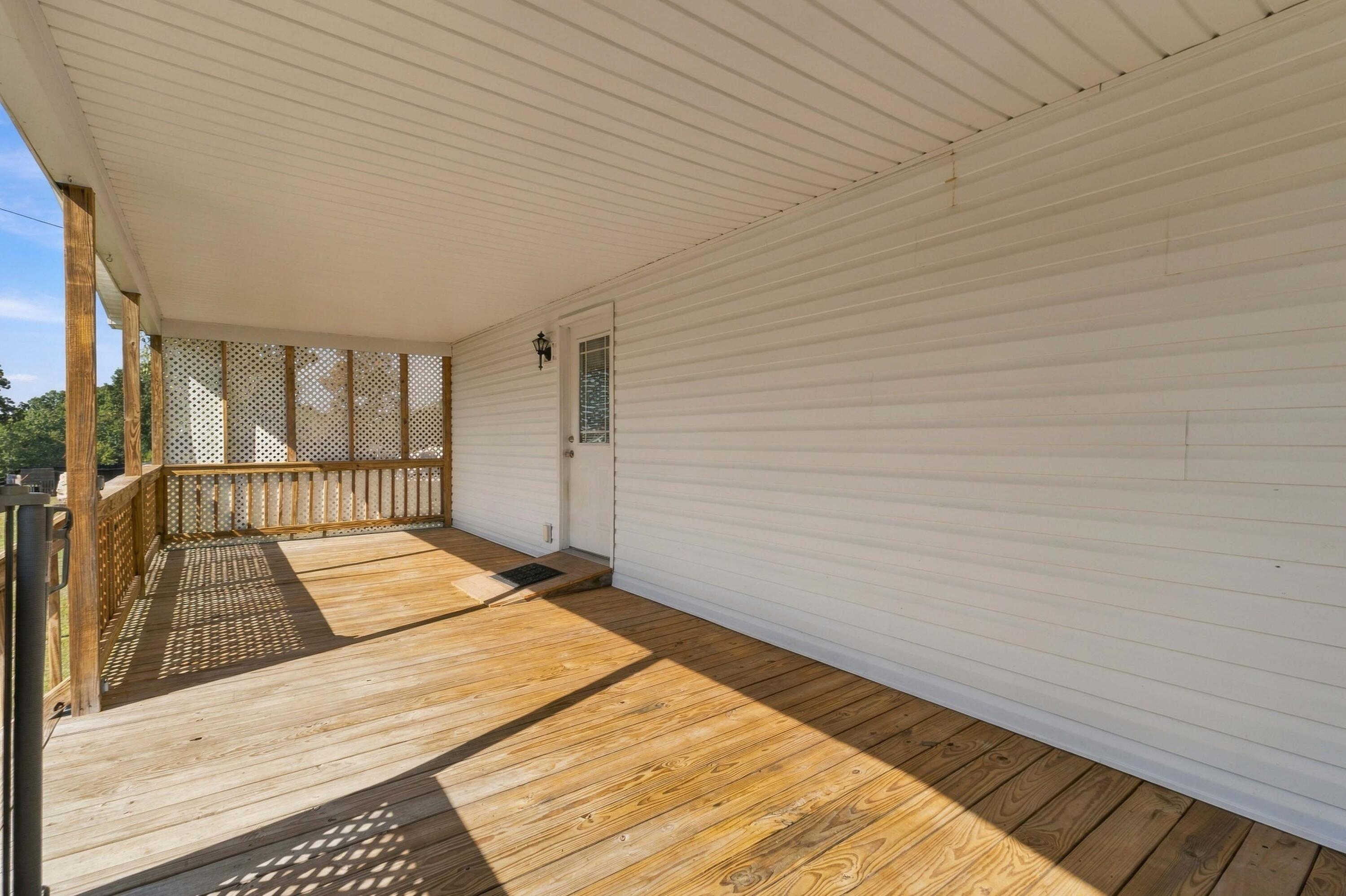 401 Meadows Grove Road Property Photo 6
