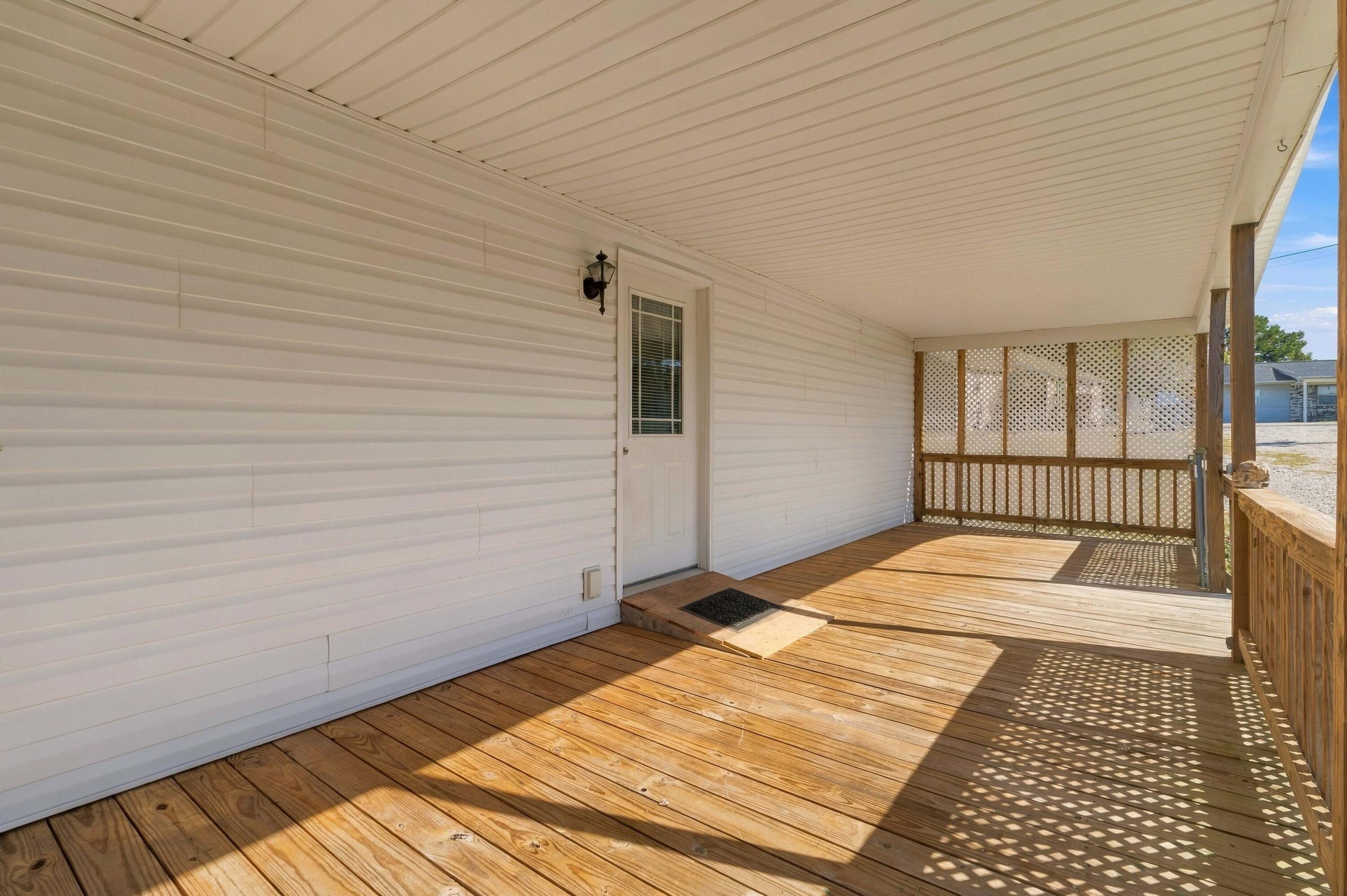 401 Meadows Grove Road Property Photo 8