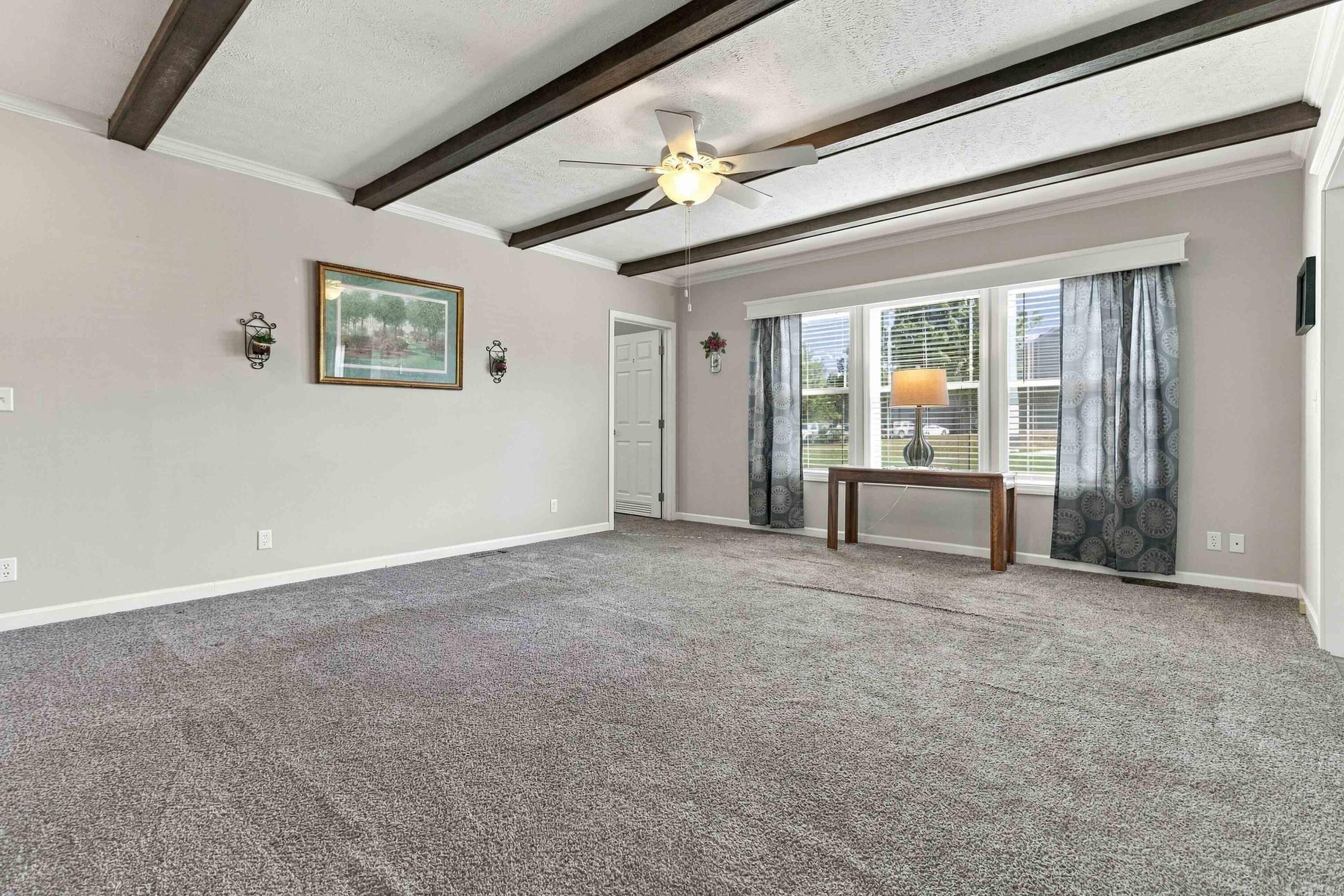 401 Meadows Grove Road Property Photo 12