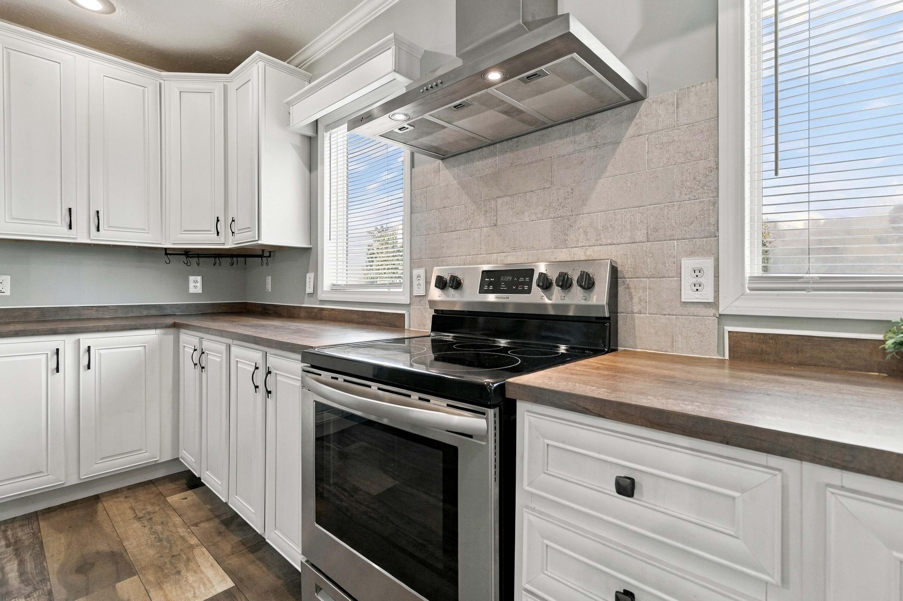401 Meadows Grove Road Property Photo 19