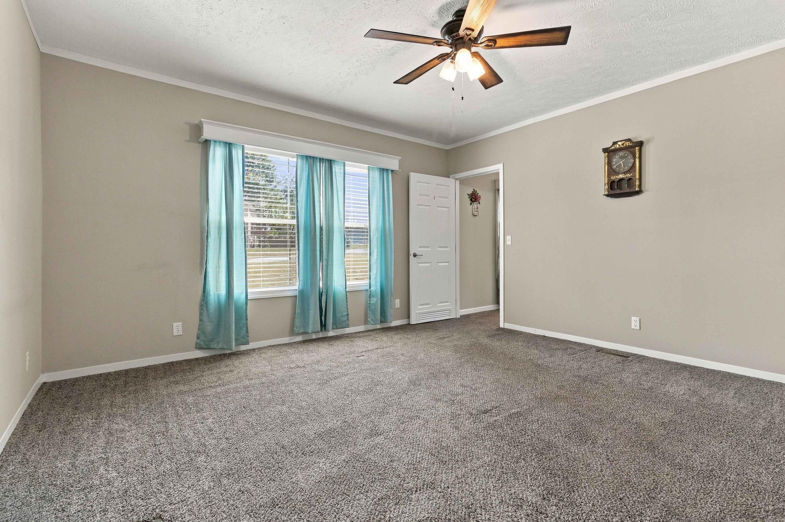 401 Meadows Grove Road Property Photo 28