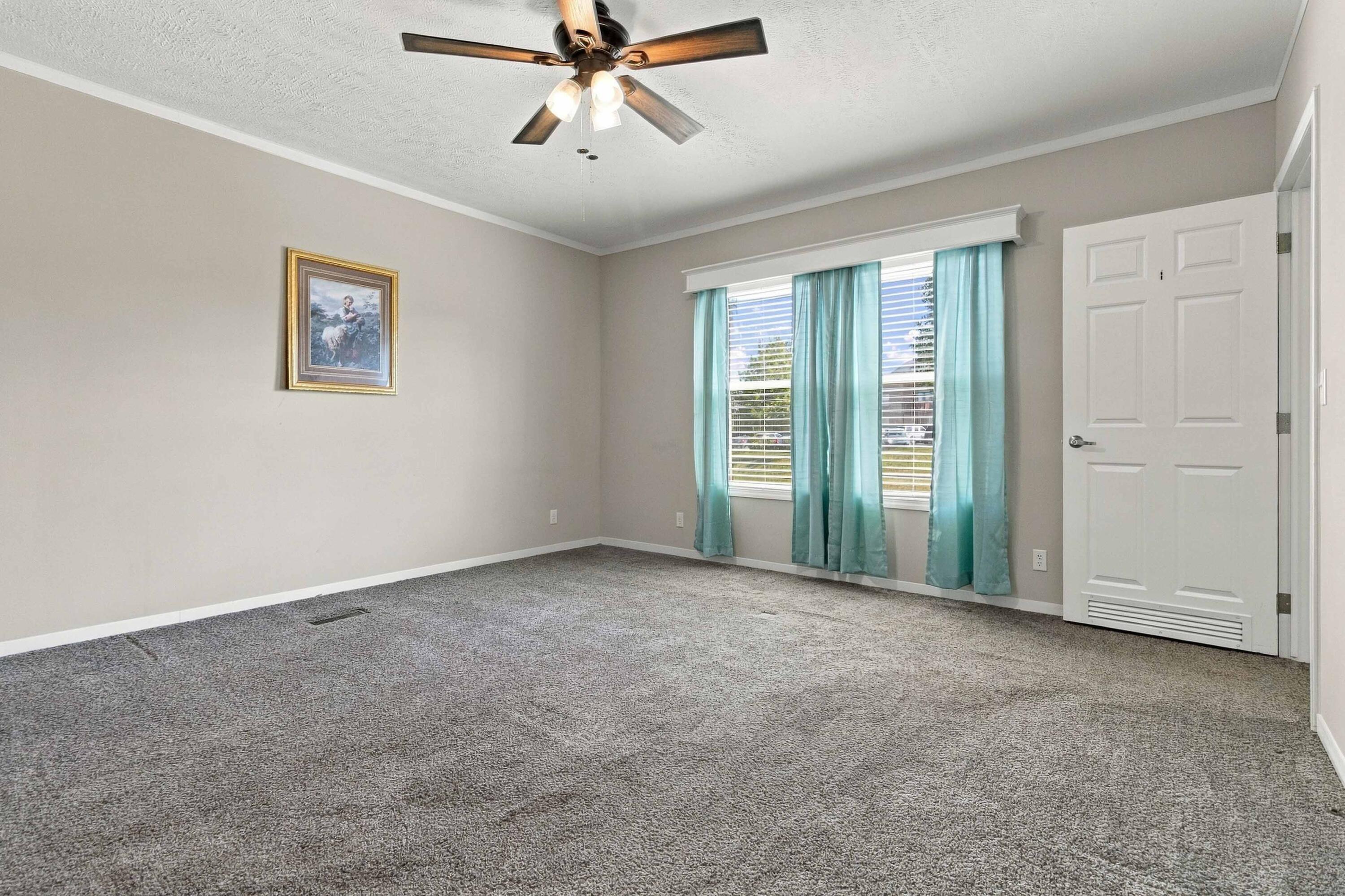 401 Meadows Grove Road Property Photo 29