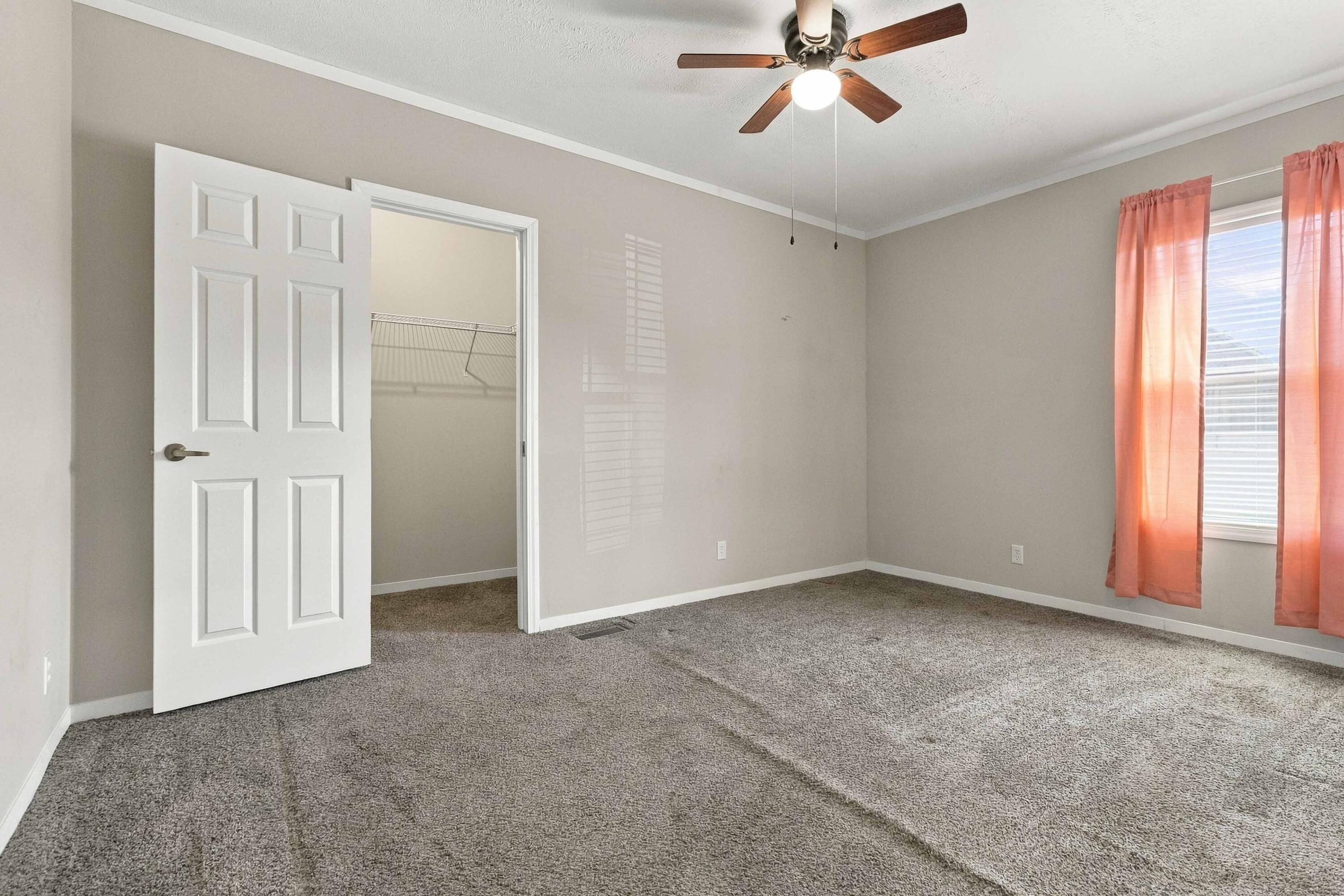 401 Meadows Grove Road Property Photo 34