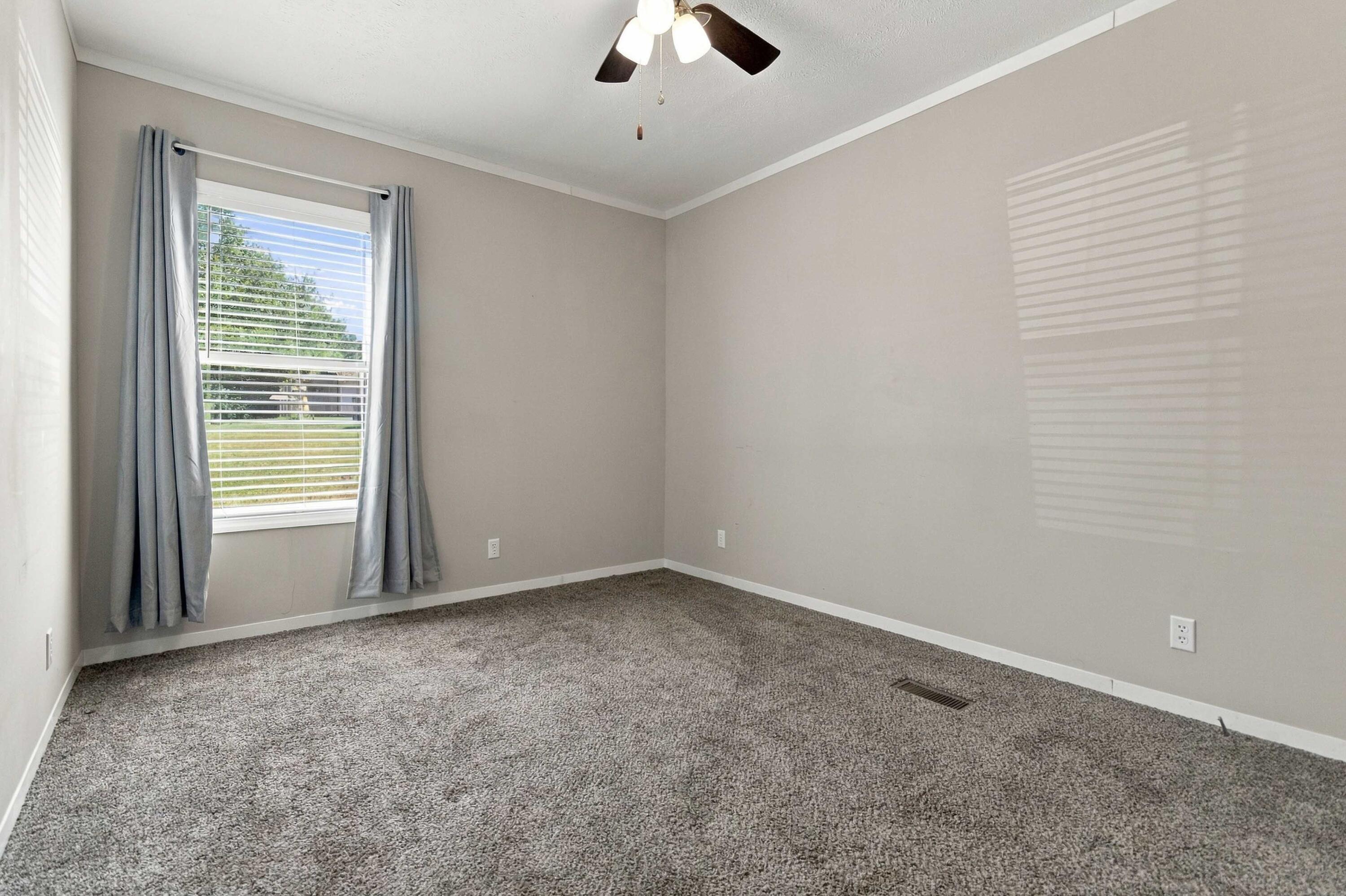 401 Meadows Grove Road Property Photo 39