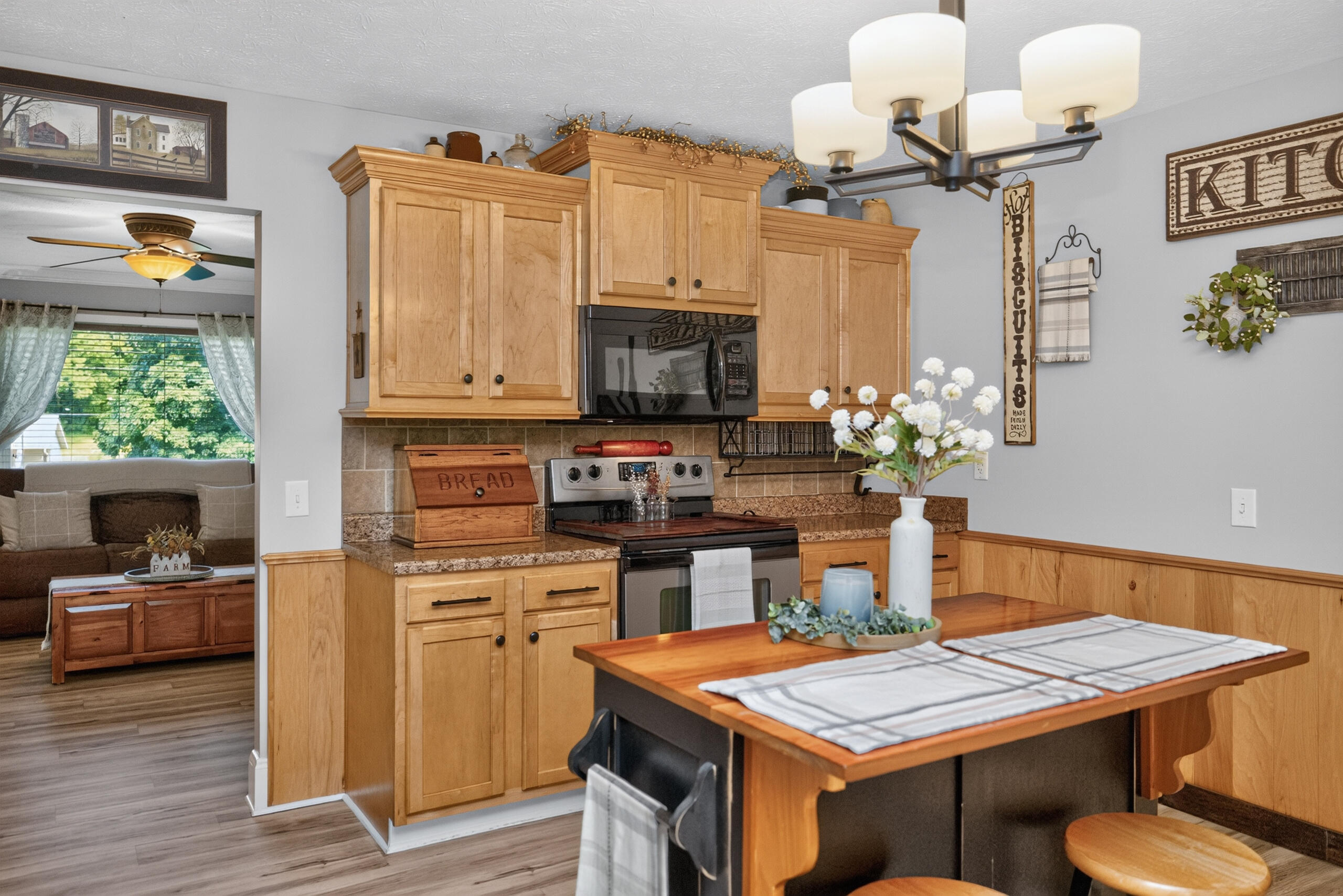 2983 Perryville Road Property Photo 8