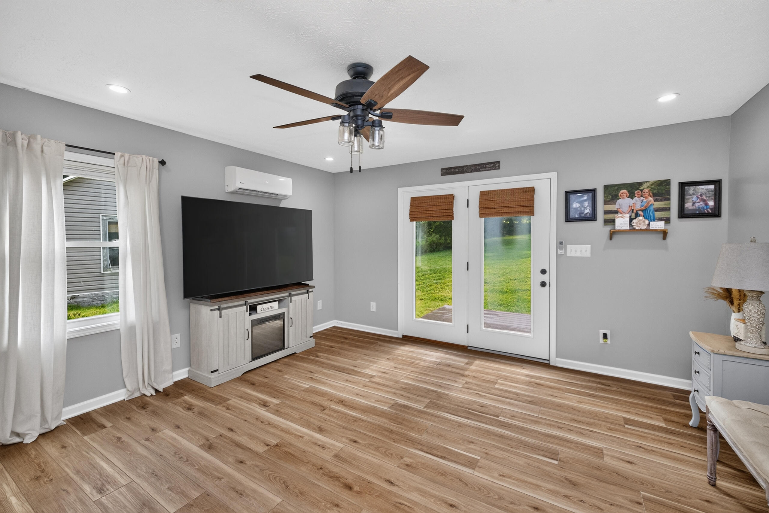 2983 Perryville Road Property Photo 13