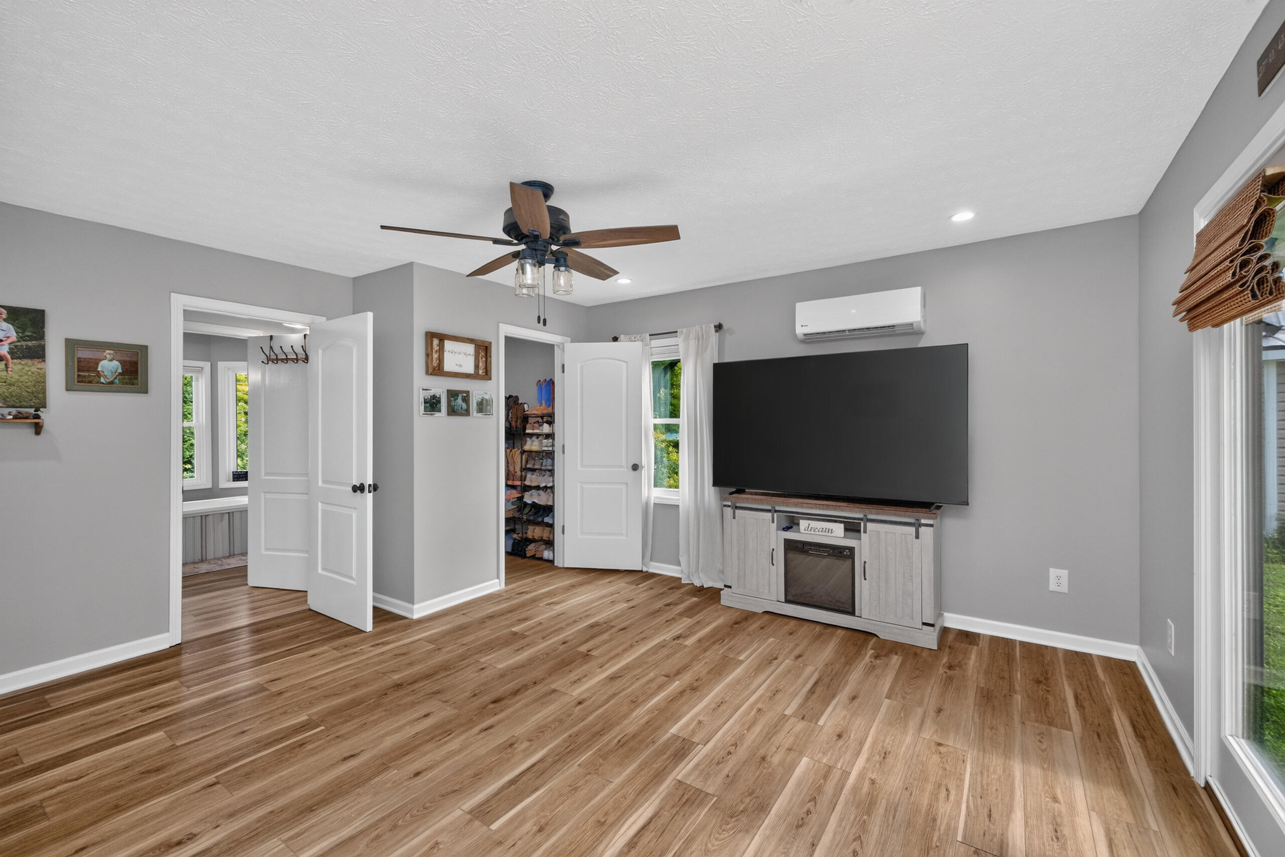2983 Perryville Road Property Photo 14