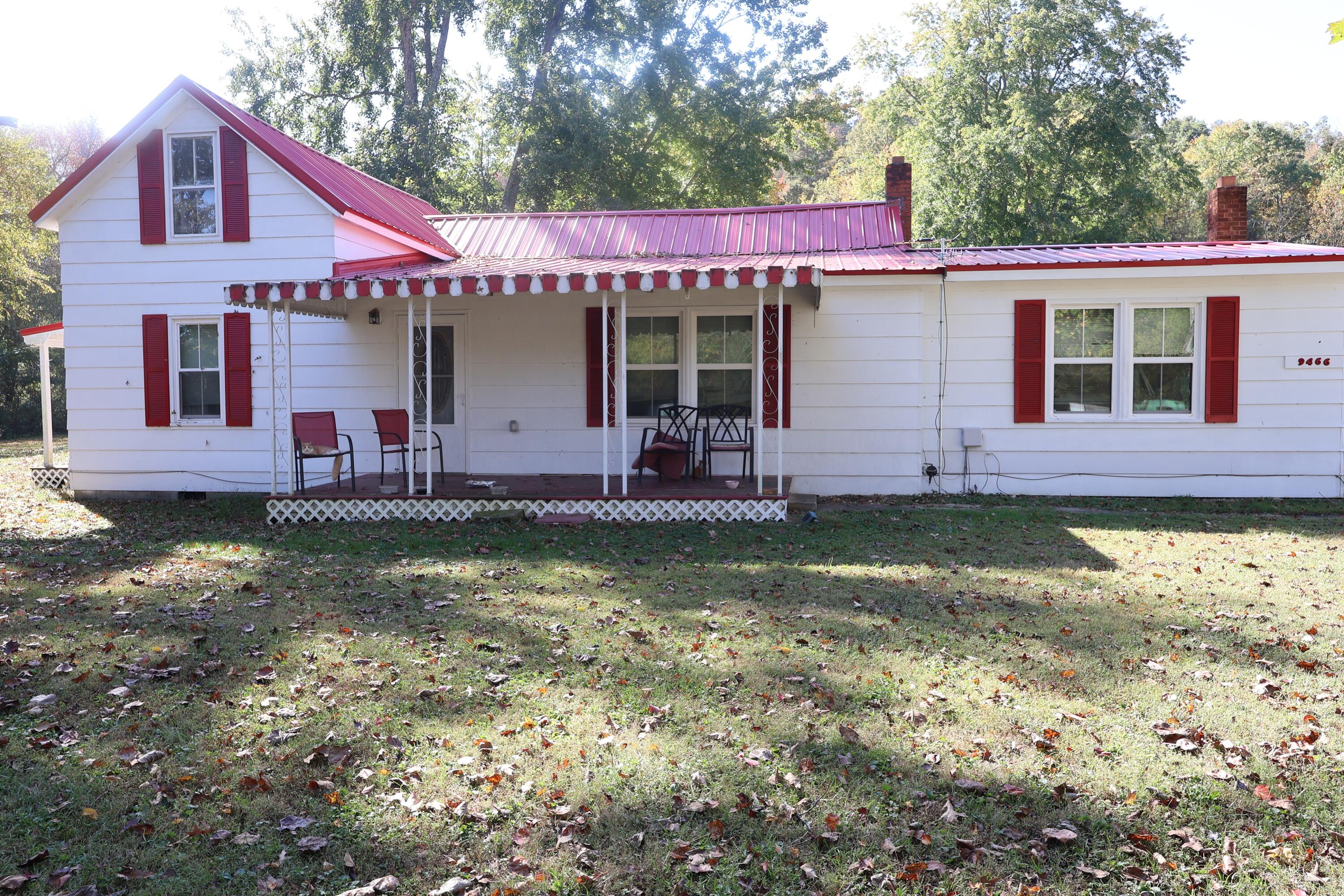 9466 Spencer Road Property Photo 2