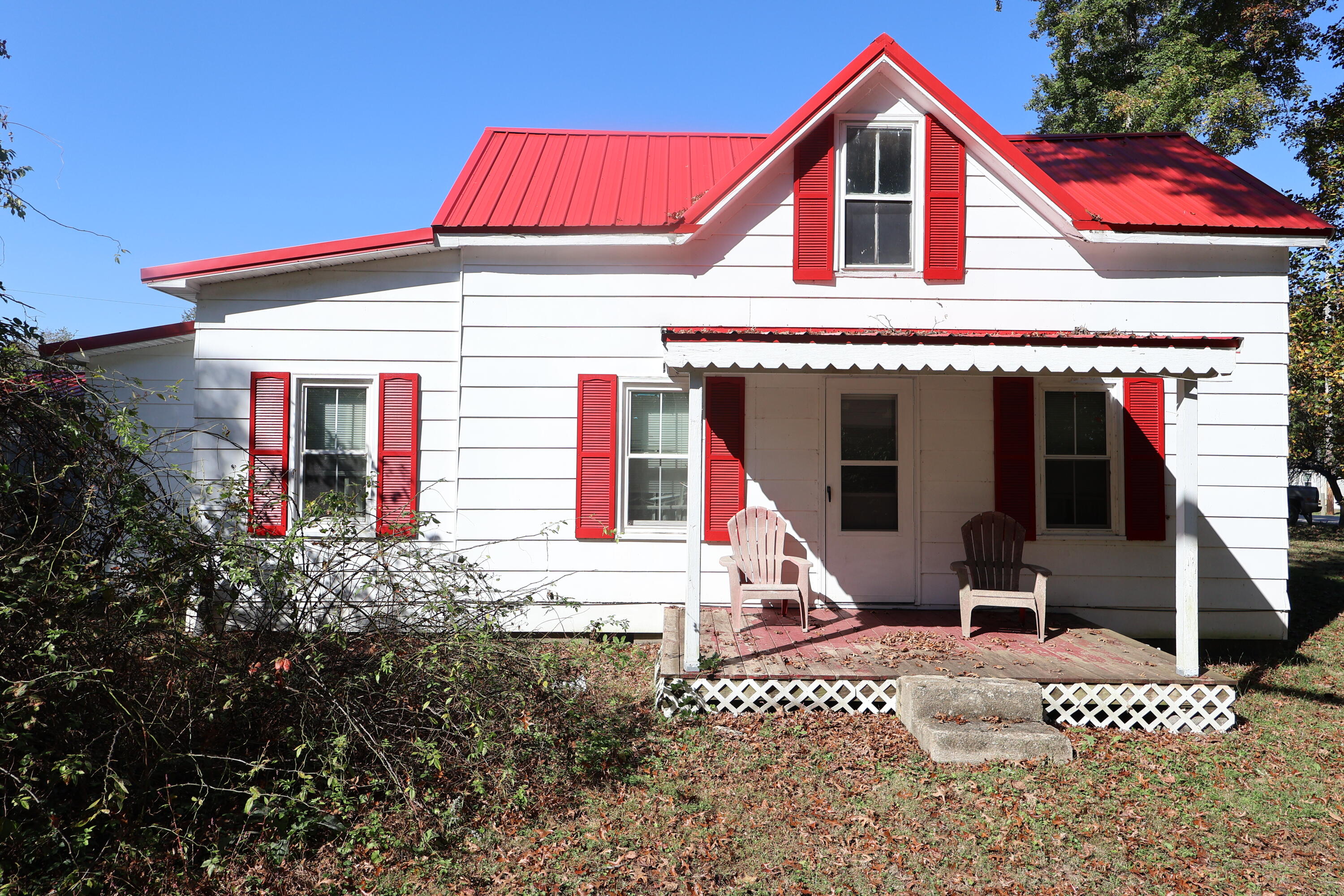9466 Spencer Road Property Photo 4