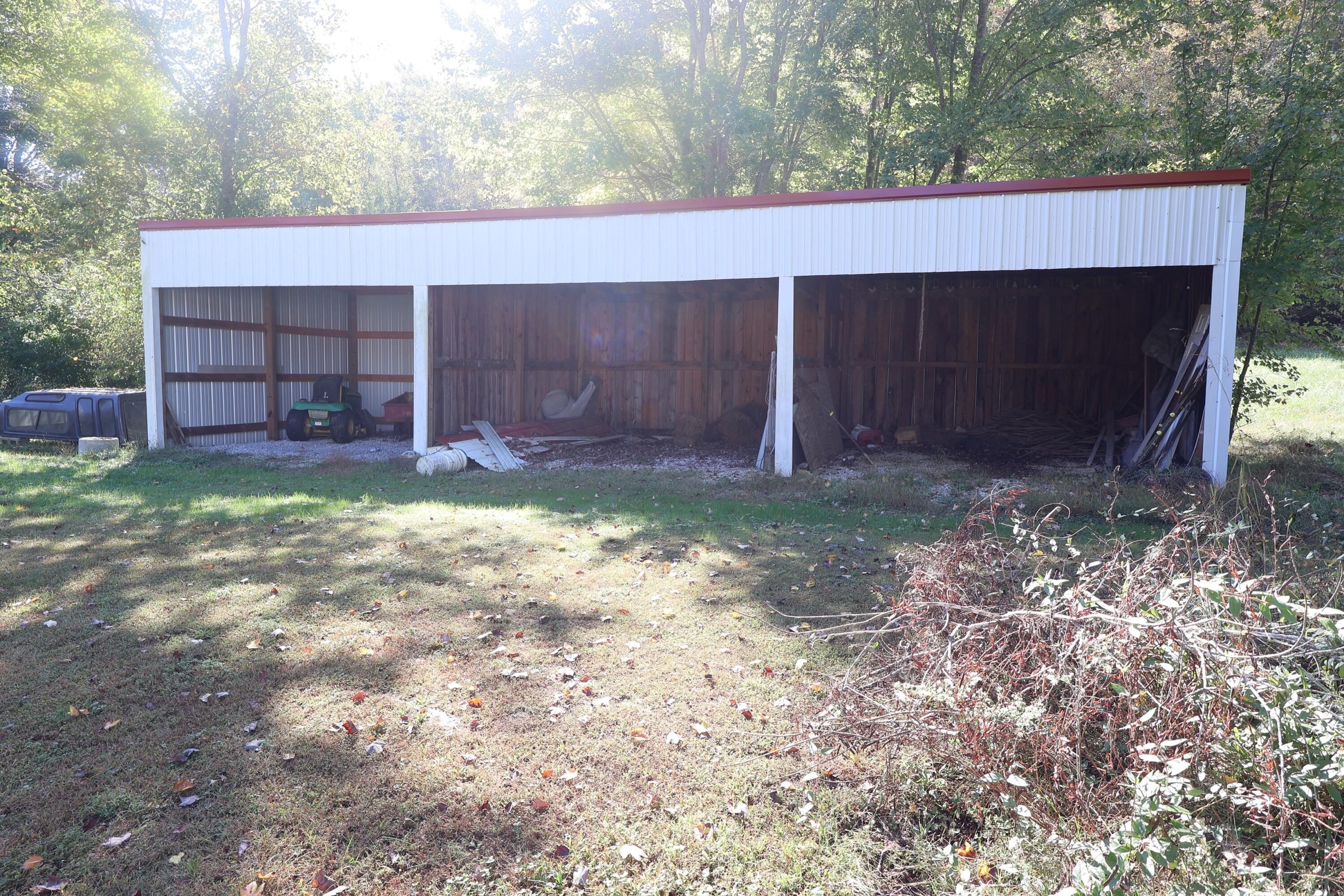 9466 Spencer Road Property Photo 7