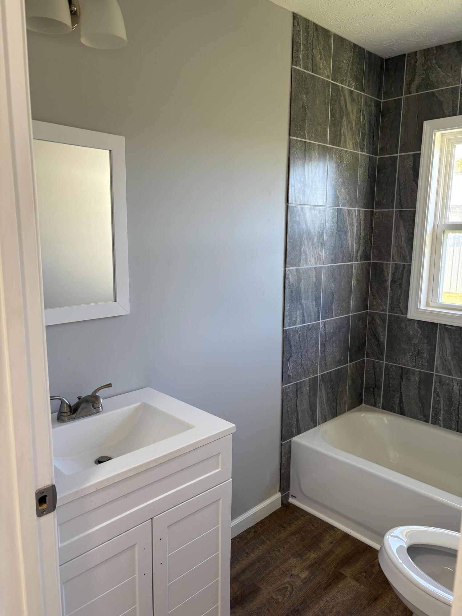 240 Lovell Lane Property Photo 21