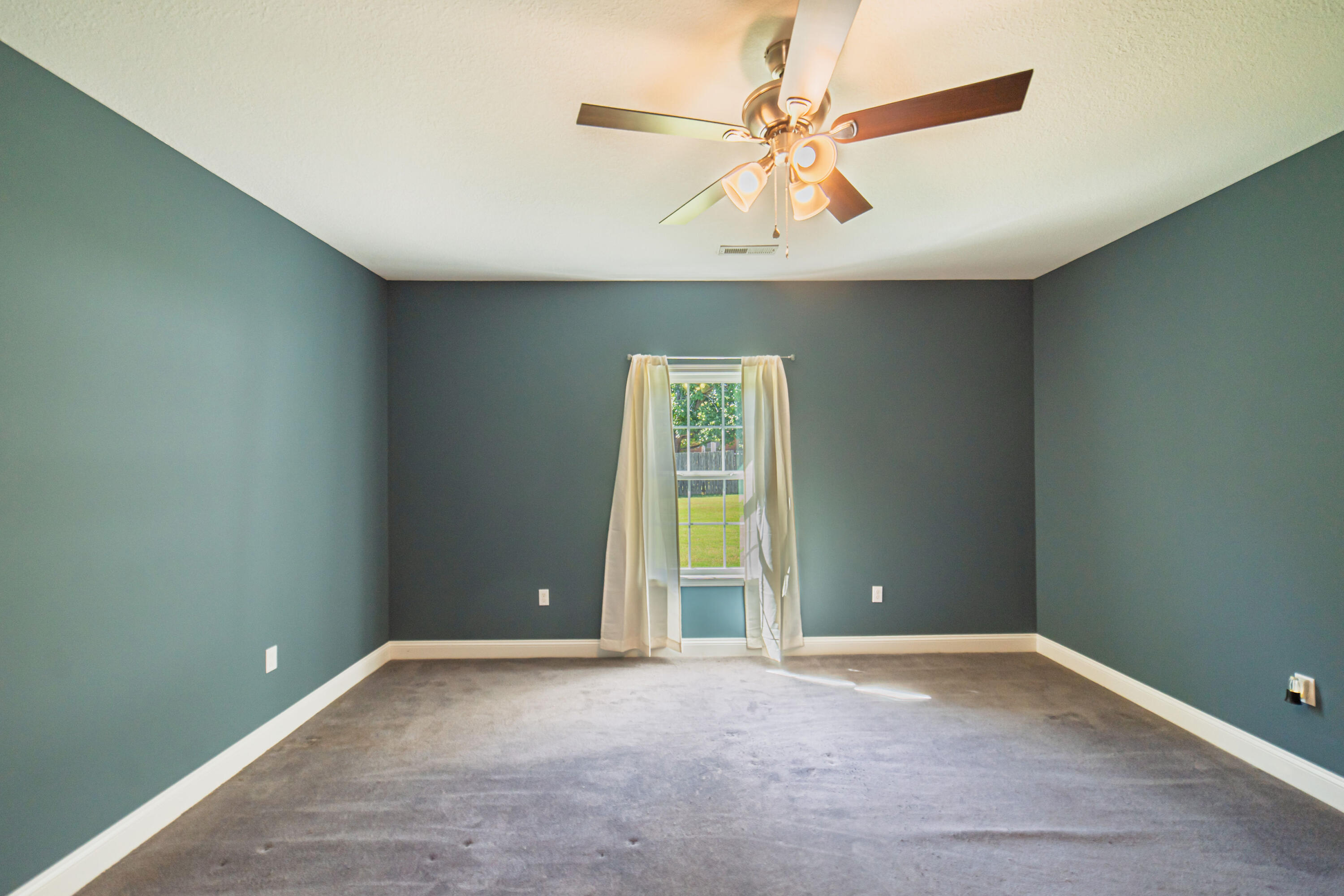 1709 Holiday Drive Property Photo 13
