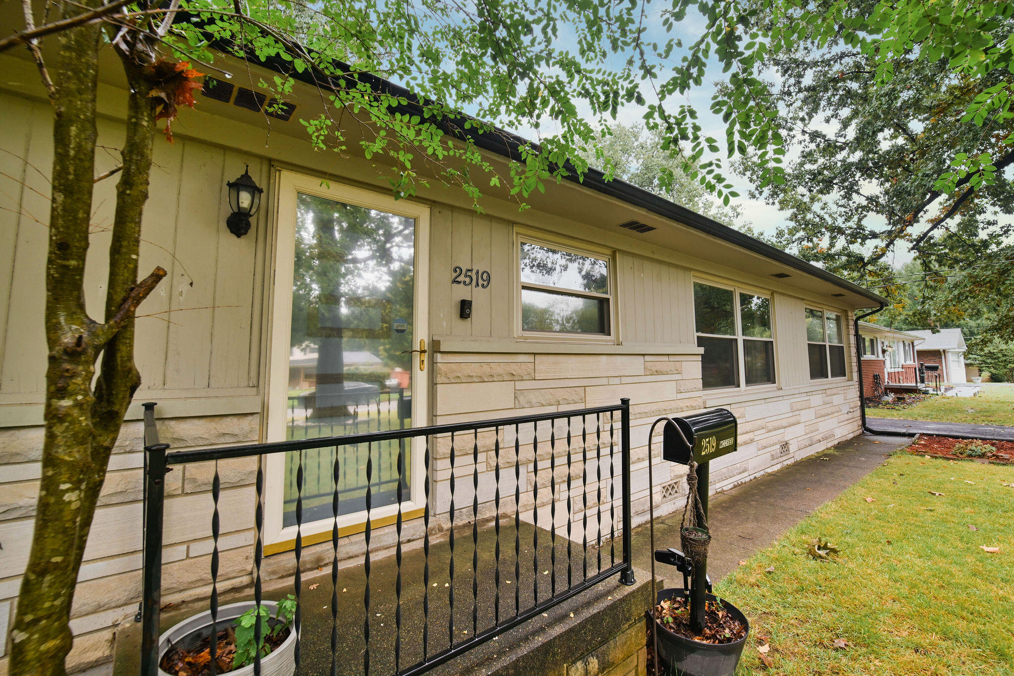 2519 Laclede Avenue Property Photo 4