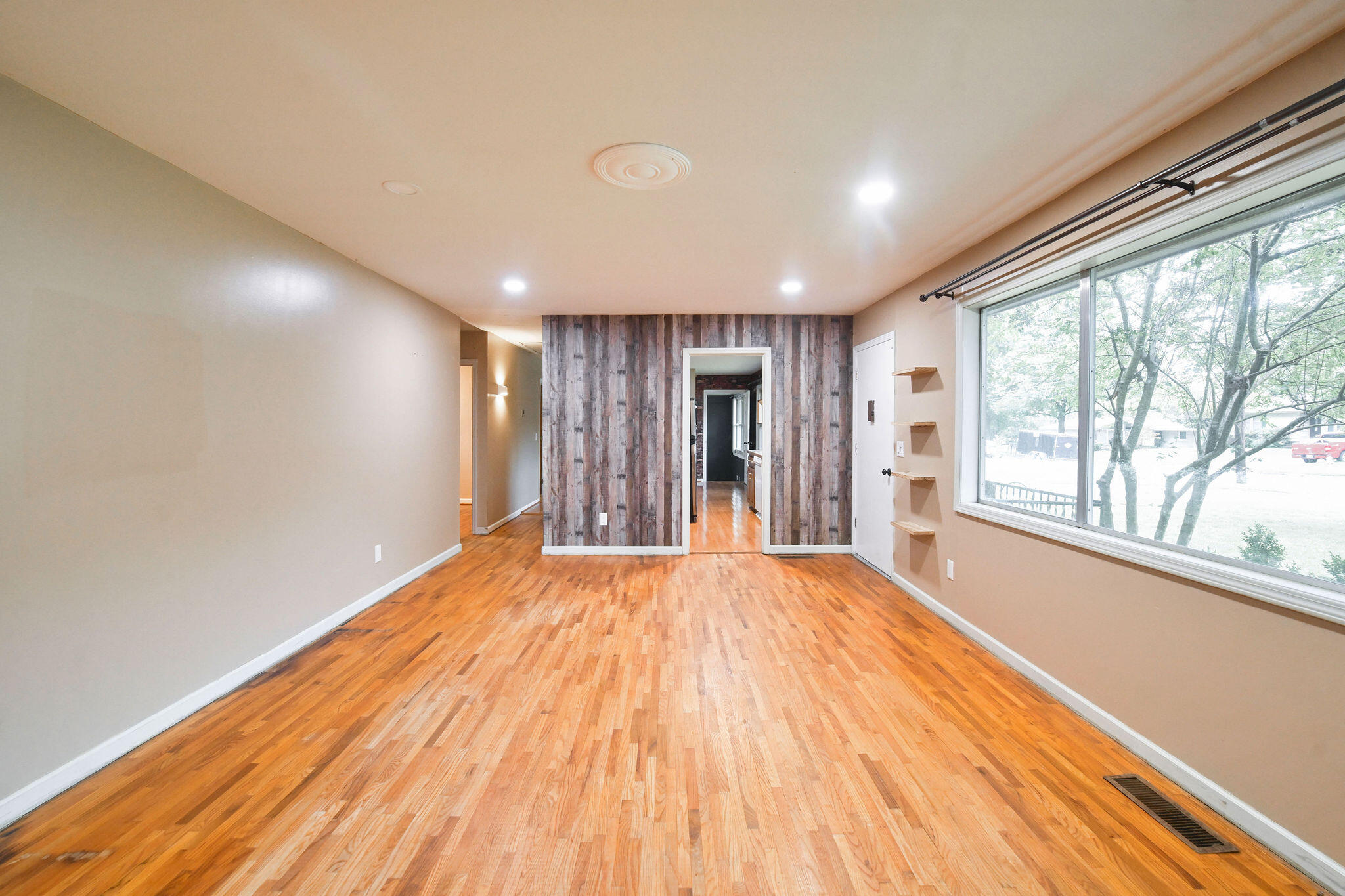 2519 Laclede Avenue Property Photo 8
