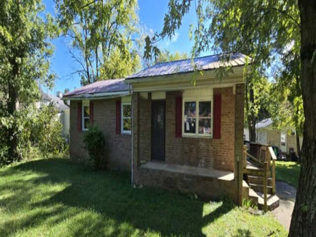 208 Victoria Lane Property Photo 1