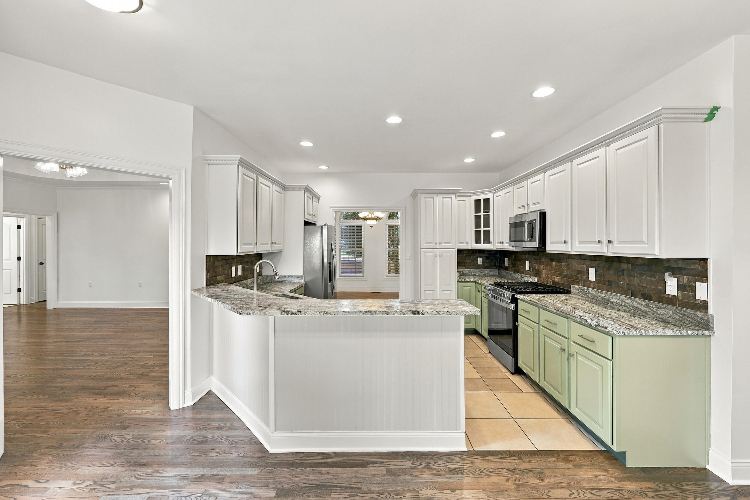 131 Oak Meadow Drive Property Photo 17